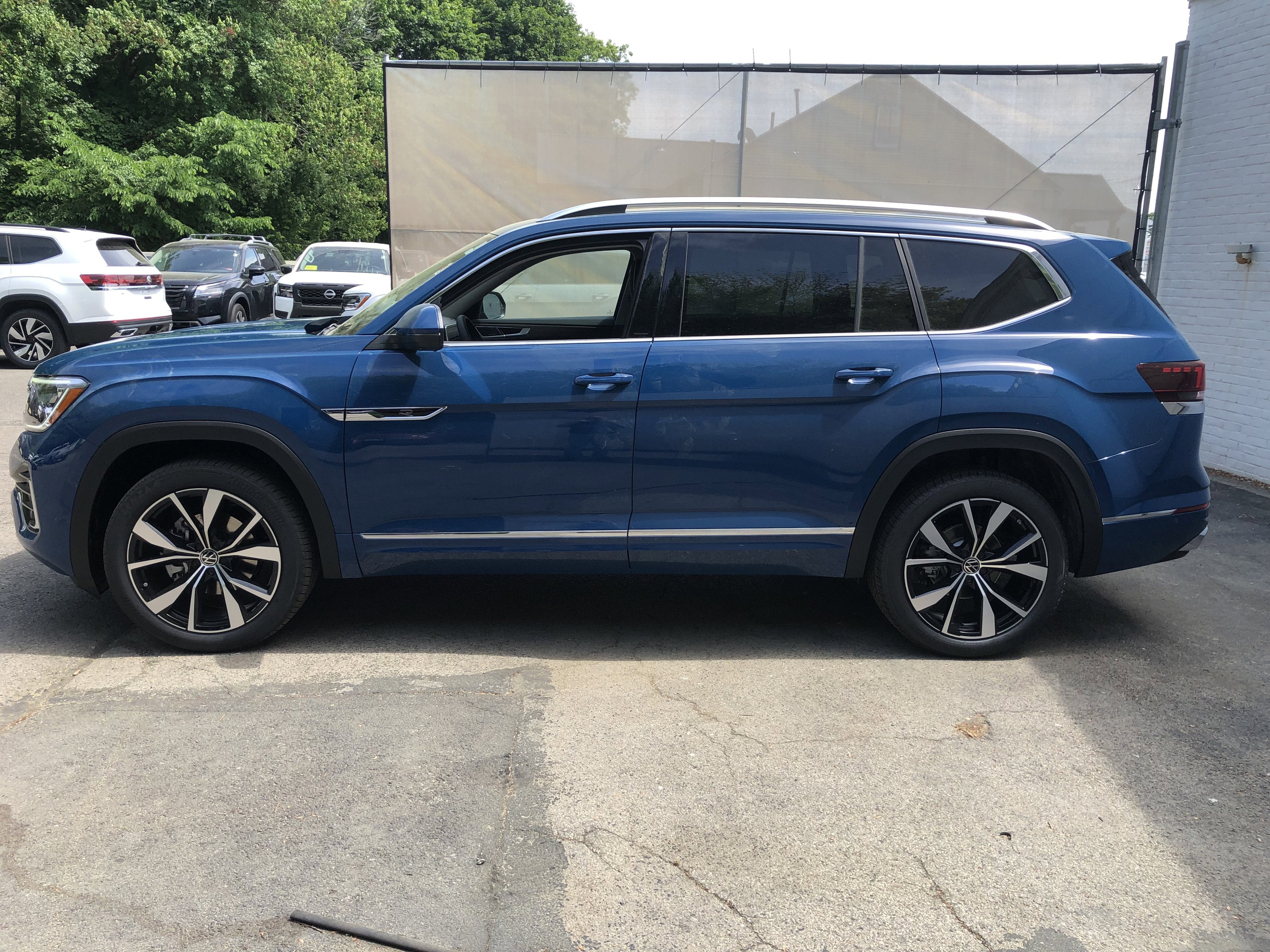 2026 Volkswagen Atlas 2.0T SEL Premium R-Line
