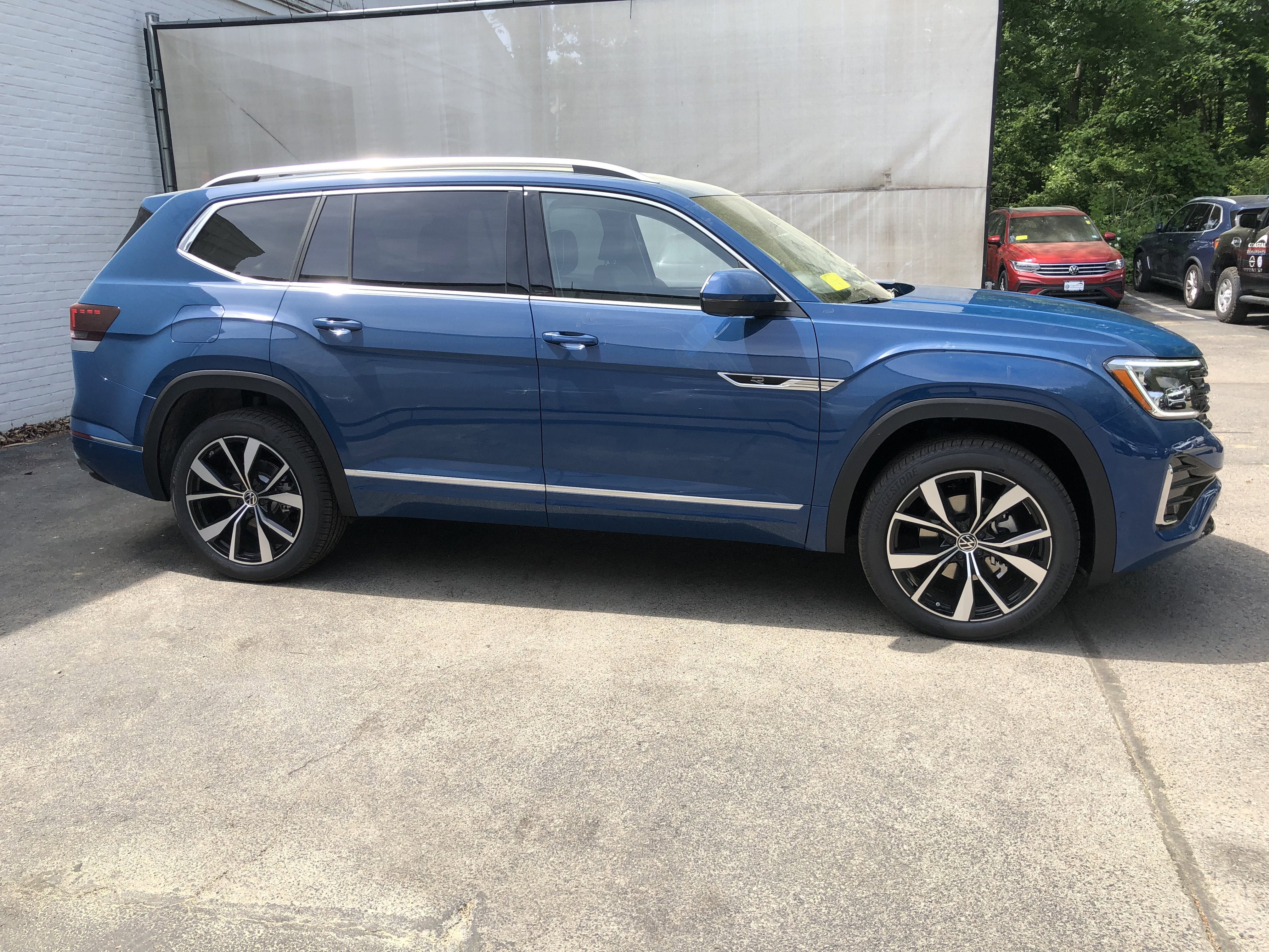 2026 Volkswagen Atlas 2.0T SEL Premium R-Line