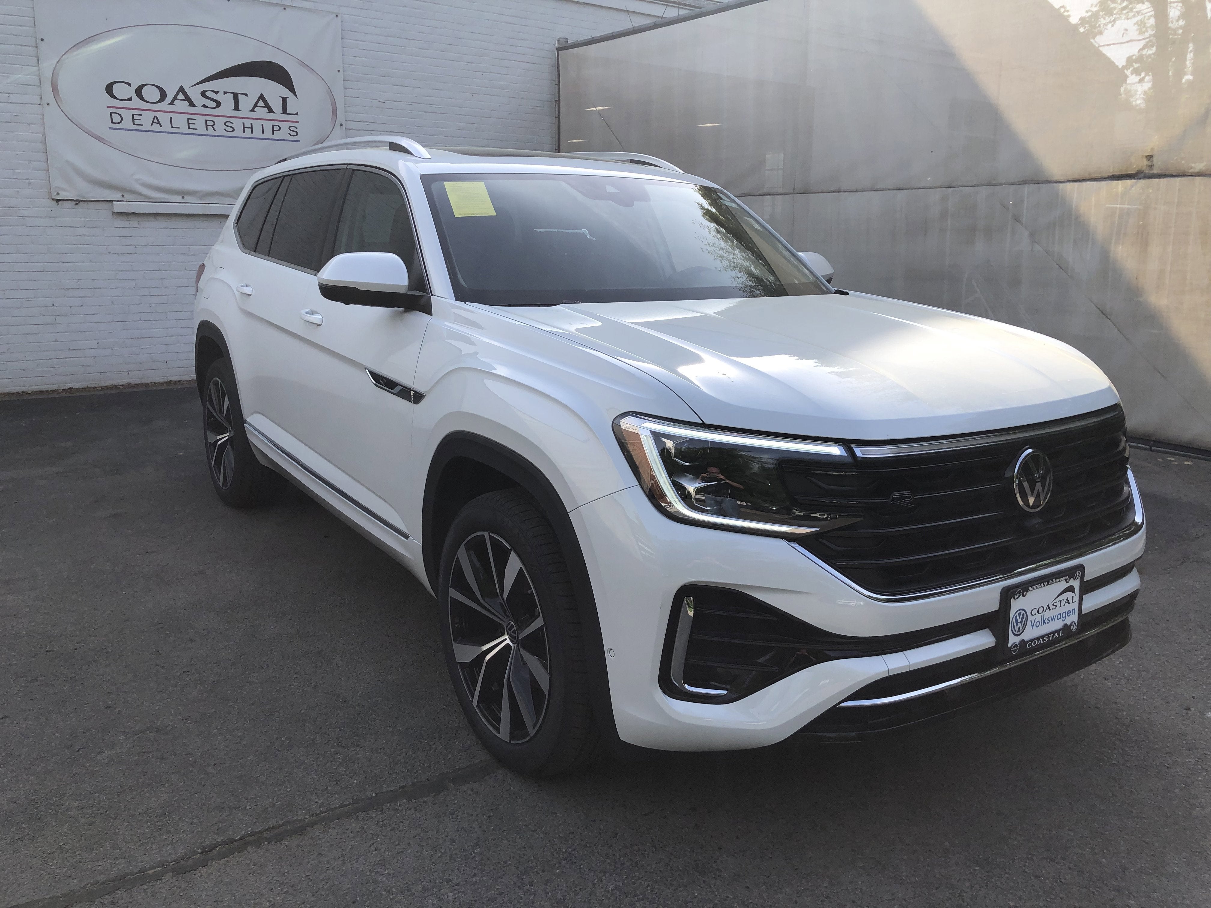 2026 Volkswagen Atlas 2.0T SEL Premium R-Line