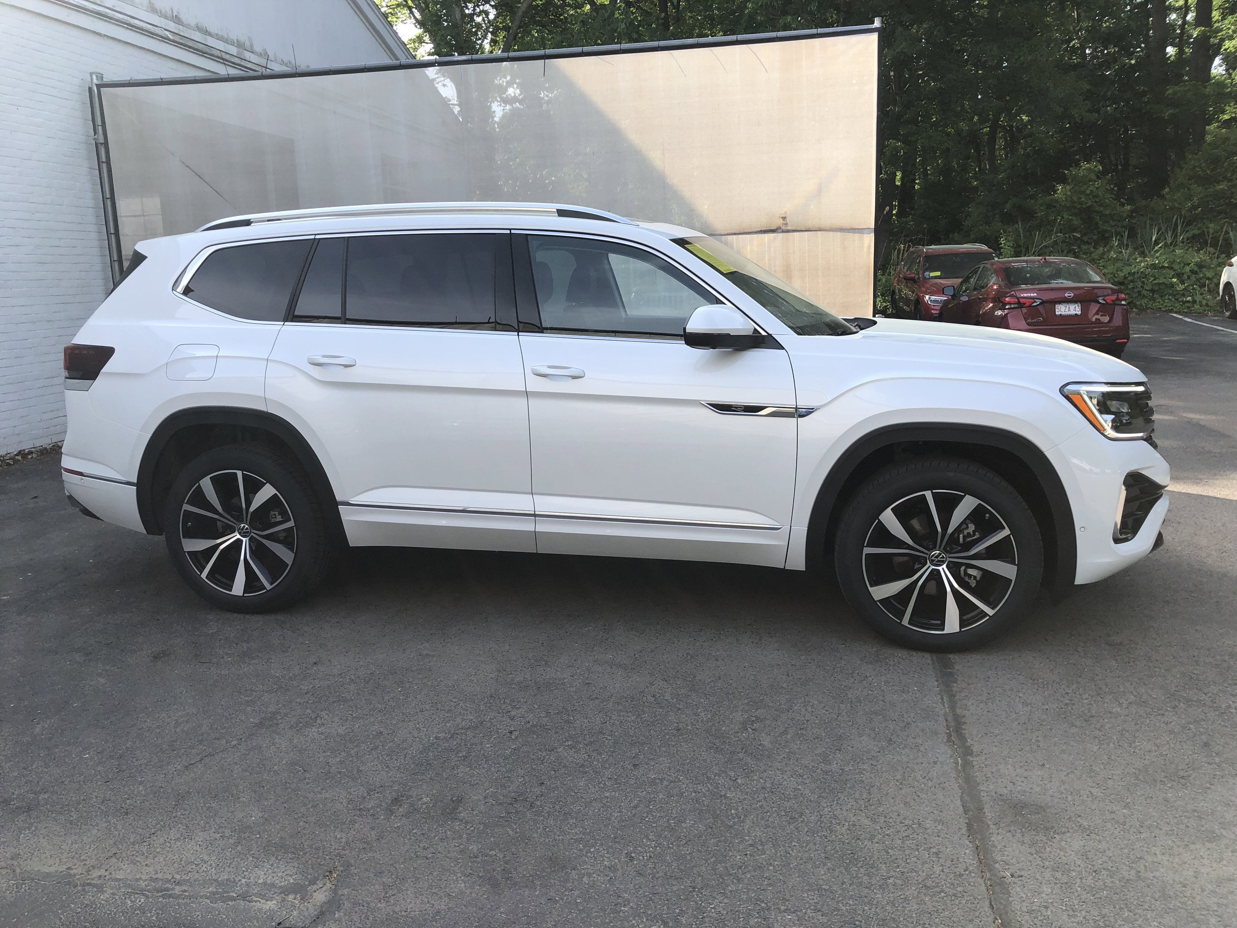2026 Volkswagen Atlas 2.0T SEL Premium R-Line