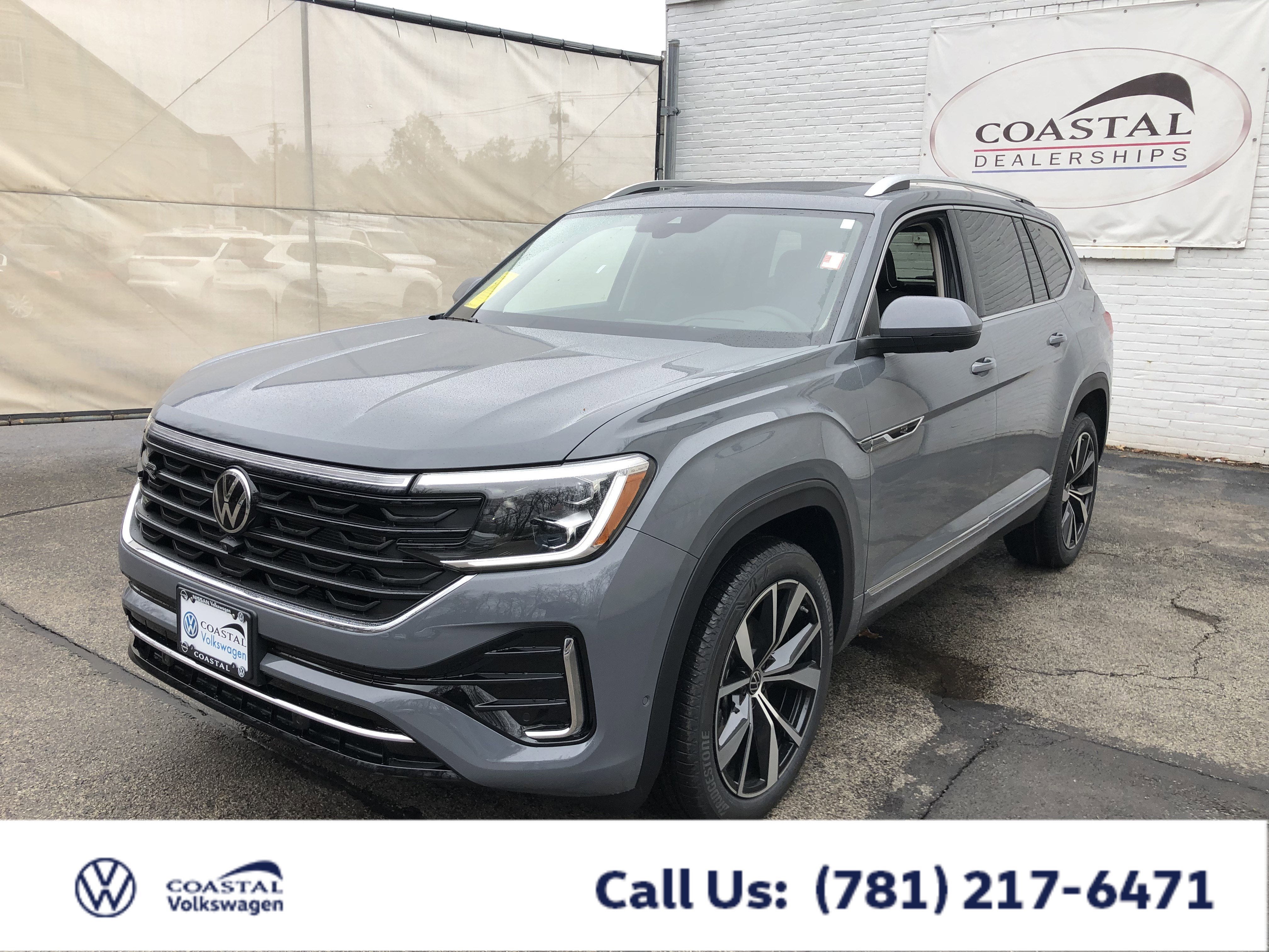 2026 Volkswagen Atlas 2.0T SEL Premium R-Line w/captains chairs