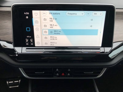 2026 Volkswagen Atlas 2.0T SEL Premium R-Line w/captains chairs