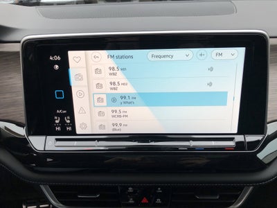 2026 Volkswagen Atlas 2.0T SEL Premium R-Line w/captains chairs