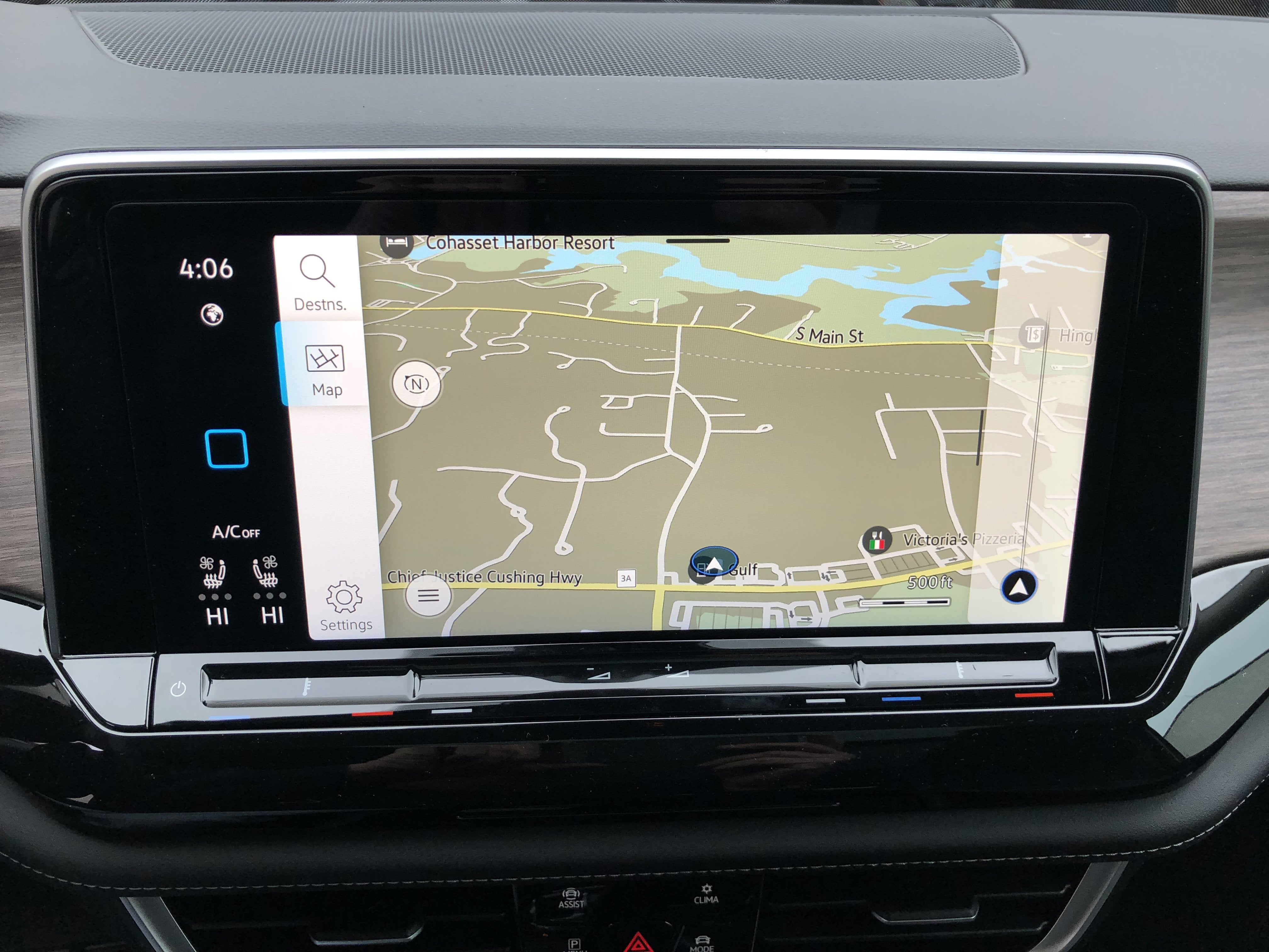 2026 Volkswagen Atlas 2.0T SEL Premium R-Line w/captains chairs