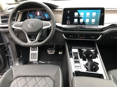 2026 Volkswagen Atlas 2.0T SEL Premium R-Line w/captains chairs