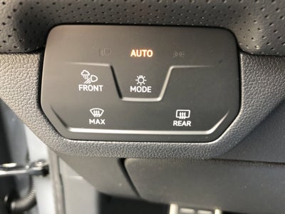 2026 Volkswagen Atlas 2.0T SEL Premium R-Line w/captains chairs