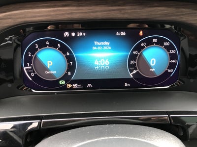 2026 Volkswagen Atlas 2.0T SEL Premium R-Line w/captains chairs