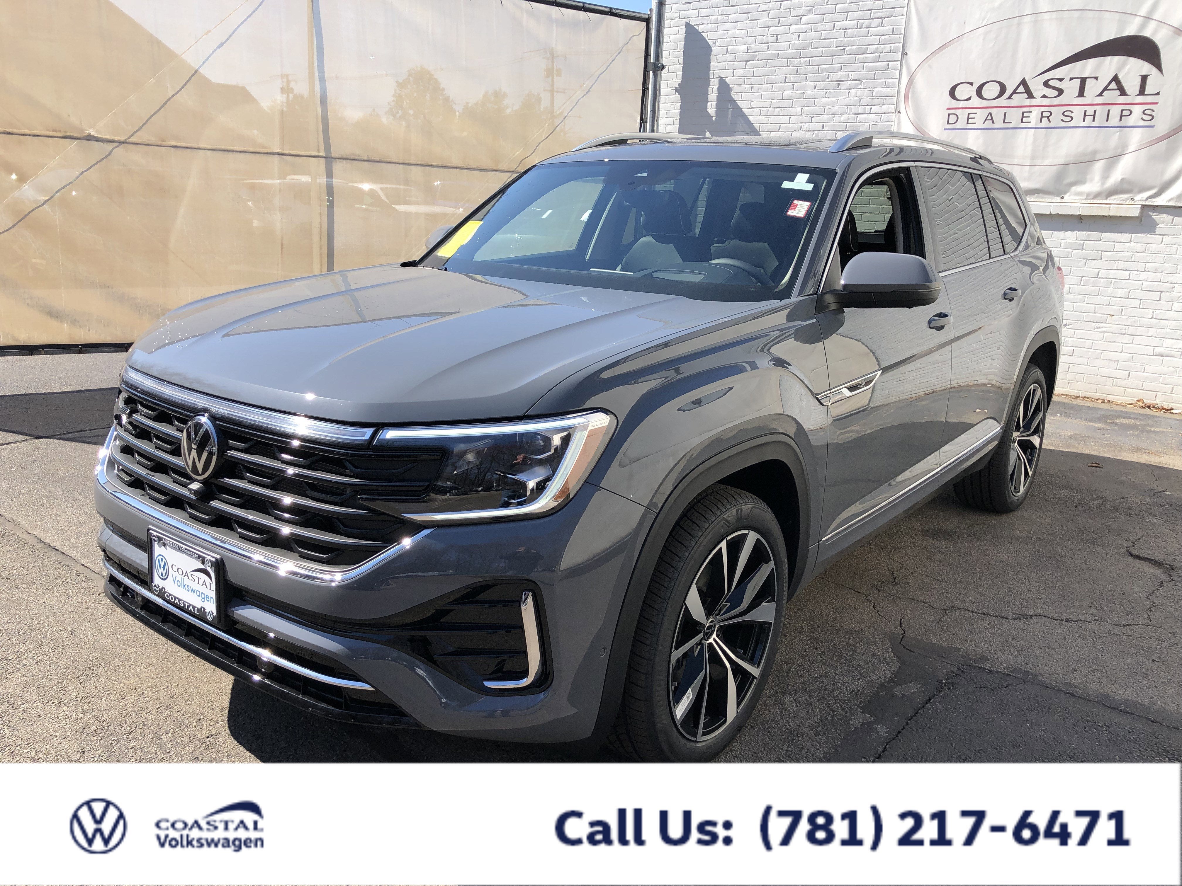 2026 Volkswagen Atlas 2.0T SEL Premium R-Line w/captains chairs