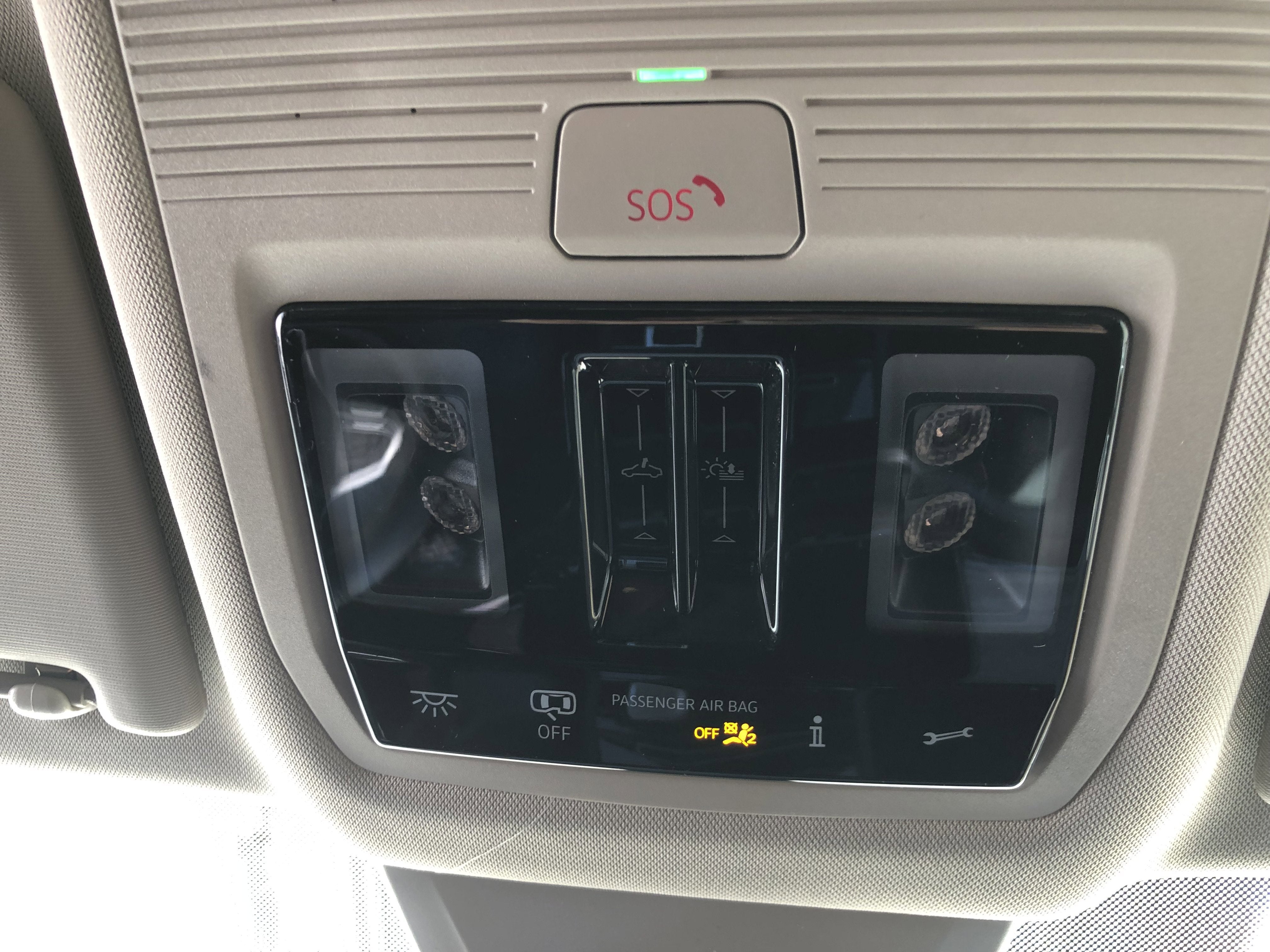 2026 Volkswagen Atlas 2.0T SEL Premium R-Line w/captains chairs