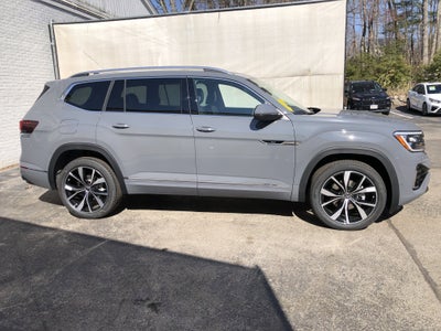 2026 Volkswagen Atlas 2.0T SEL Premium R-Line w/captains chairs