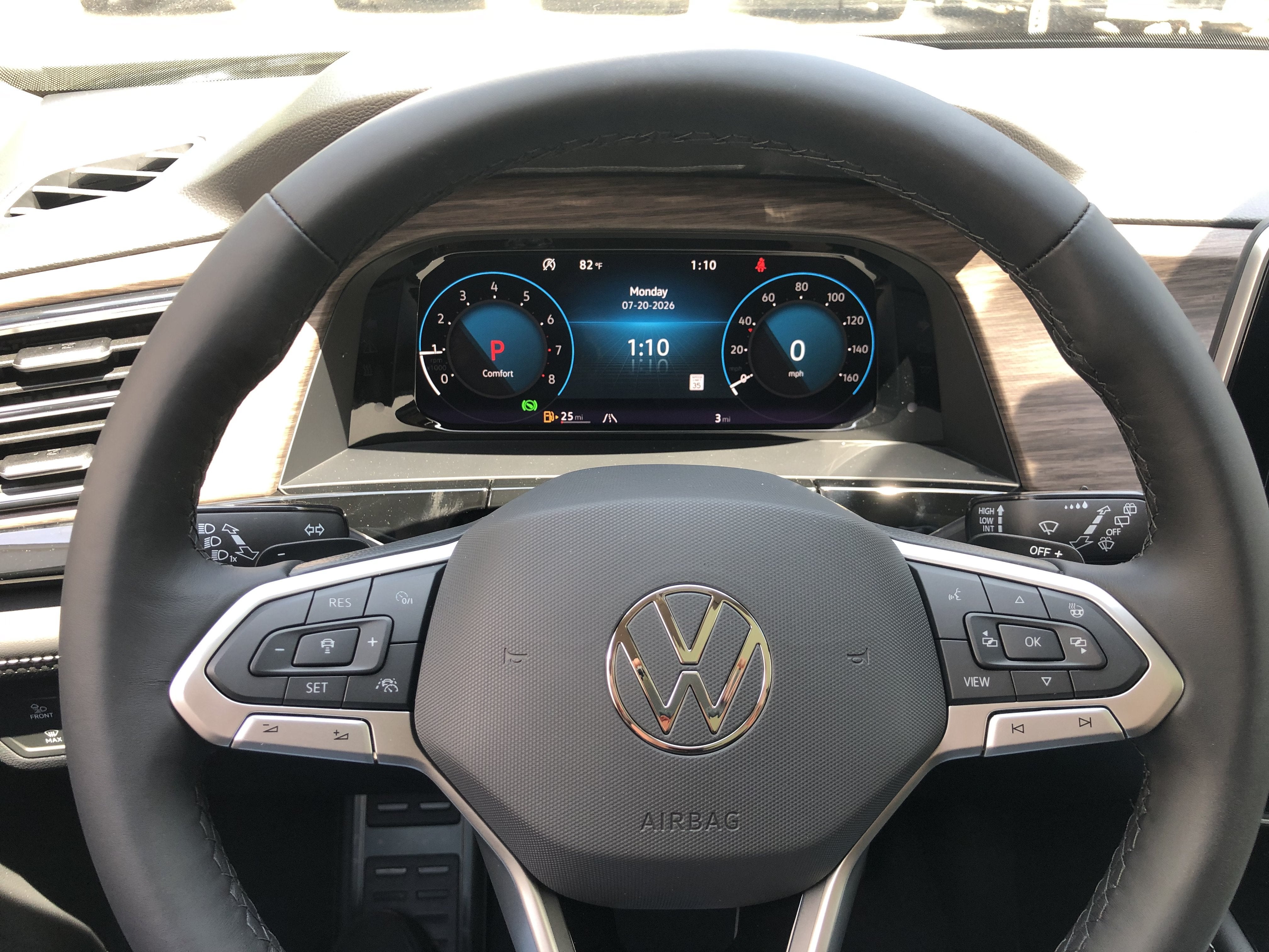 2026 Volkswagen Atlas 2.0T SEL Premium R-Line