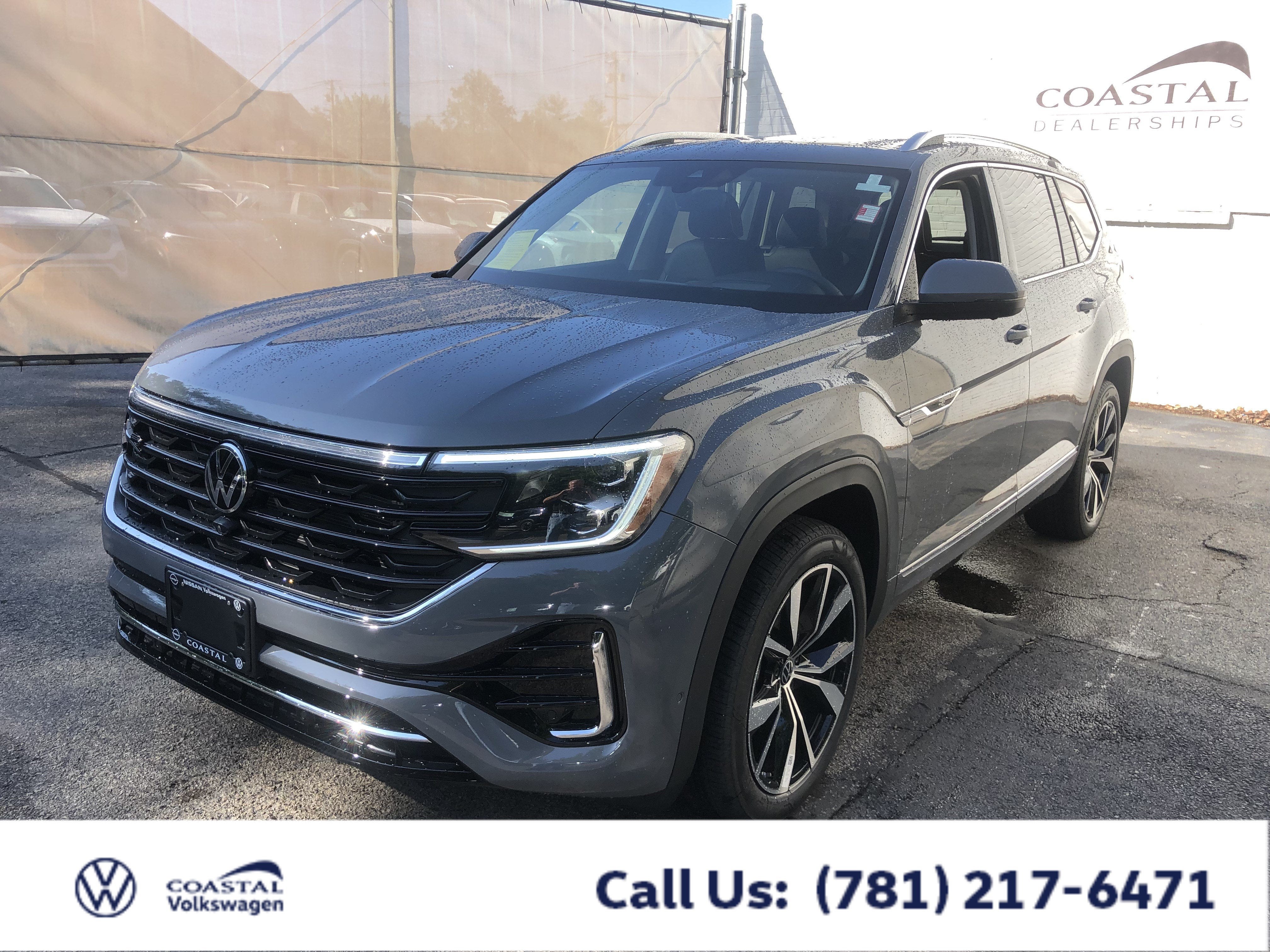 2026 Volkswagen Atlas 2.0T SEL Premium R-Line w/captains chairs