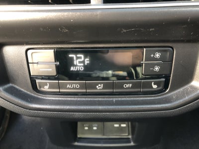 2026 Volkswagen Atlas 2.0T SEL Premium R-Line w/captains chairs