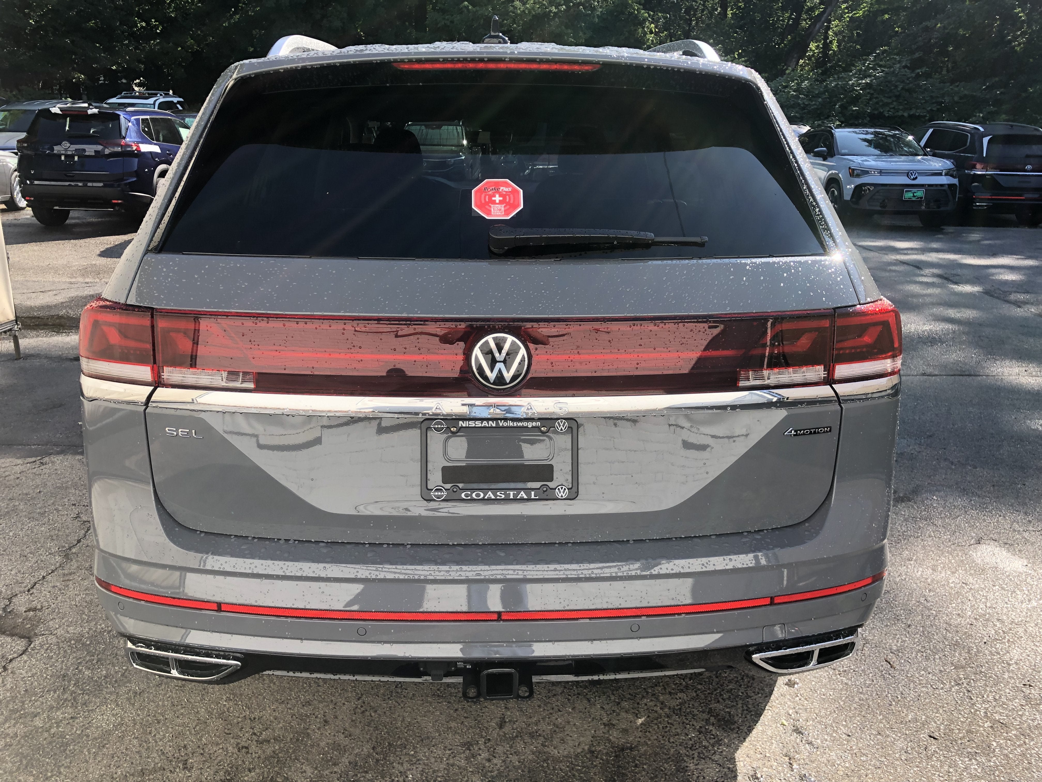 2026 Volkswagen Atlas 2.0T SEL Premium R-Line w/captains chairs