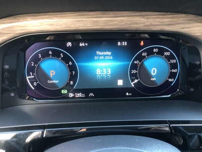 2026 Volkswagen Atlas 2.0T SEL Premium R-Line w/captains chairs