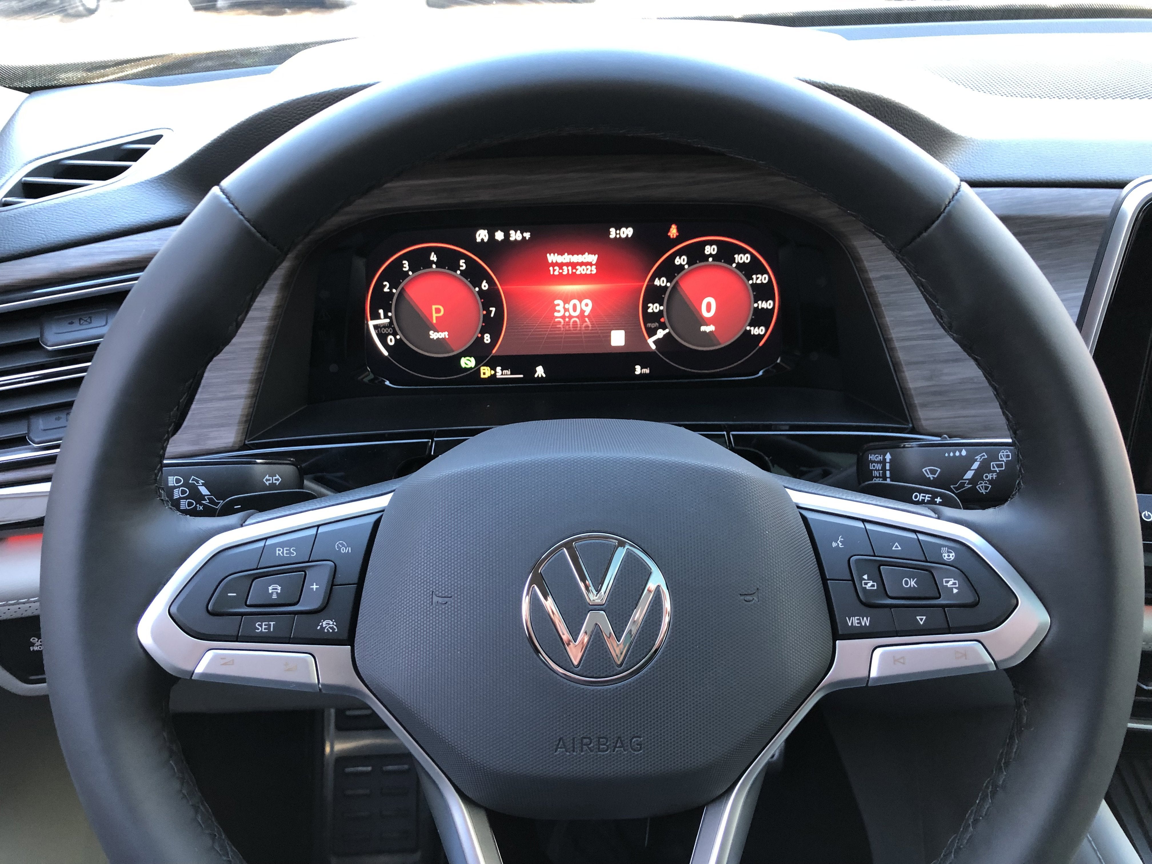 2026 Volkswagen Atlas 2.0T SEL Premium R-Line