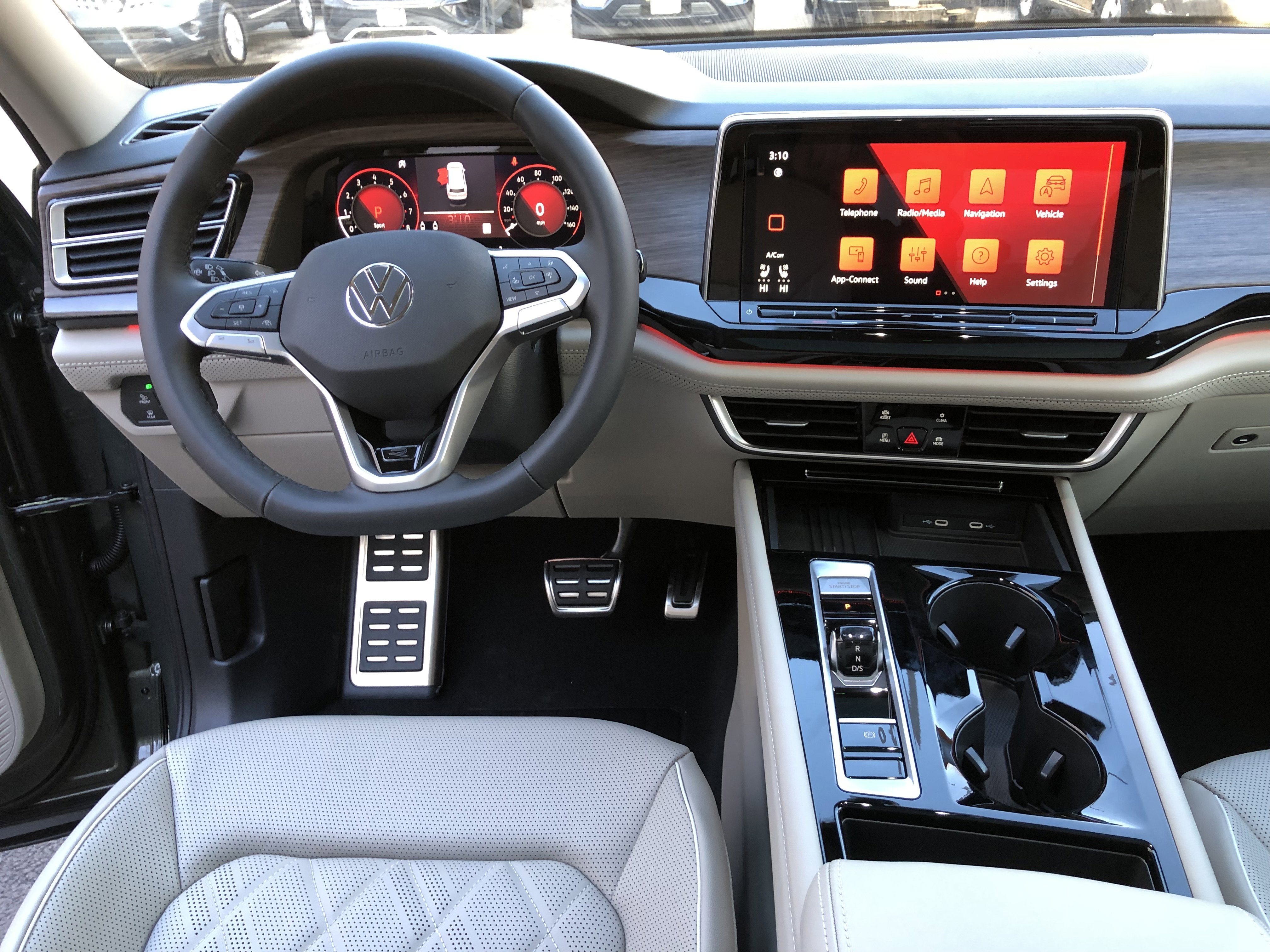 2026 Volkswagen Atlas 2.0T SEL Premium R-Line