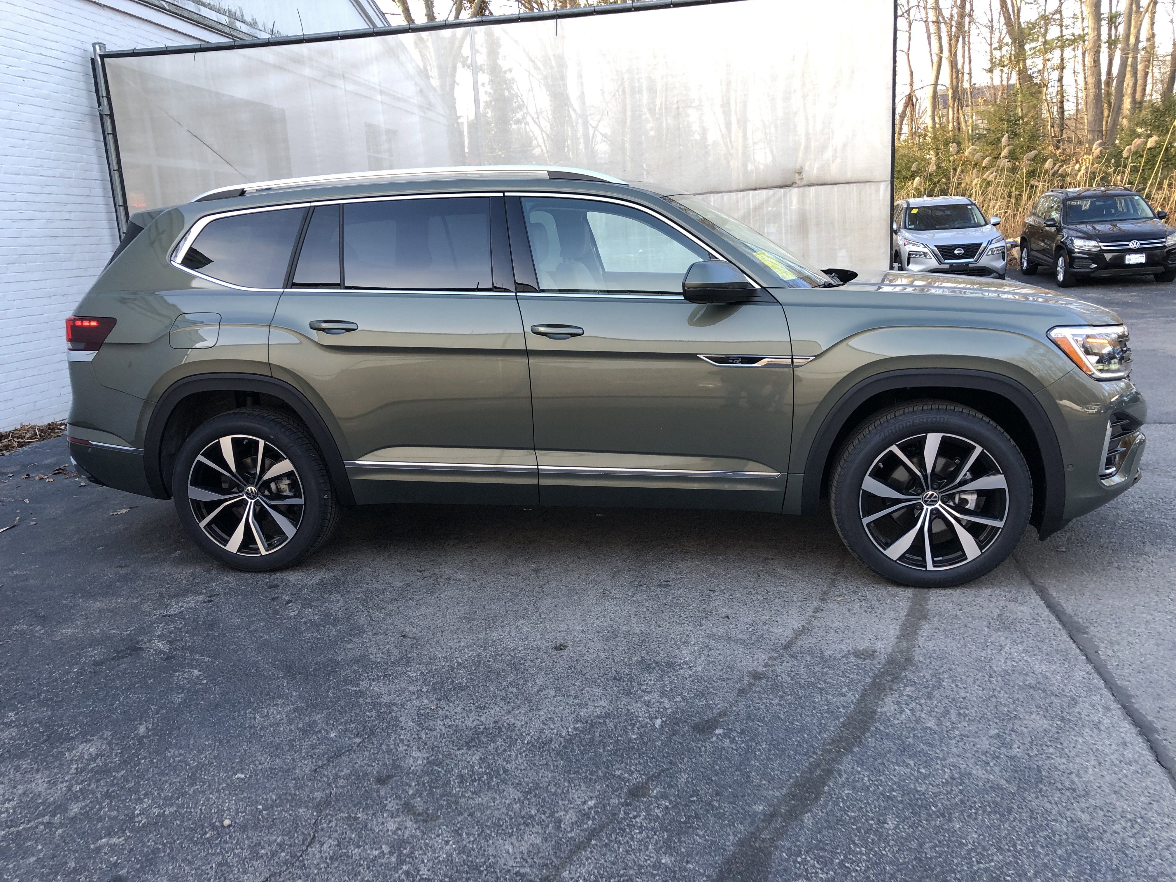 2026 Volkswagen Atlas 2.0T SEL Premium R-Line