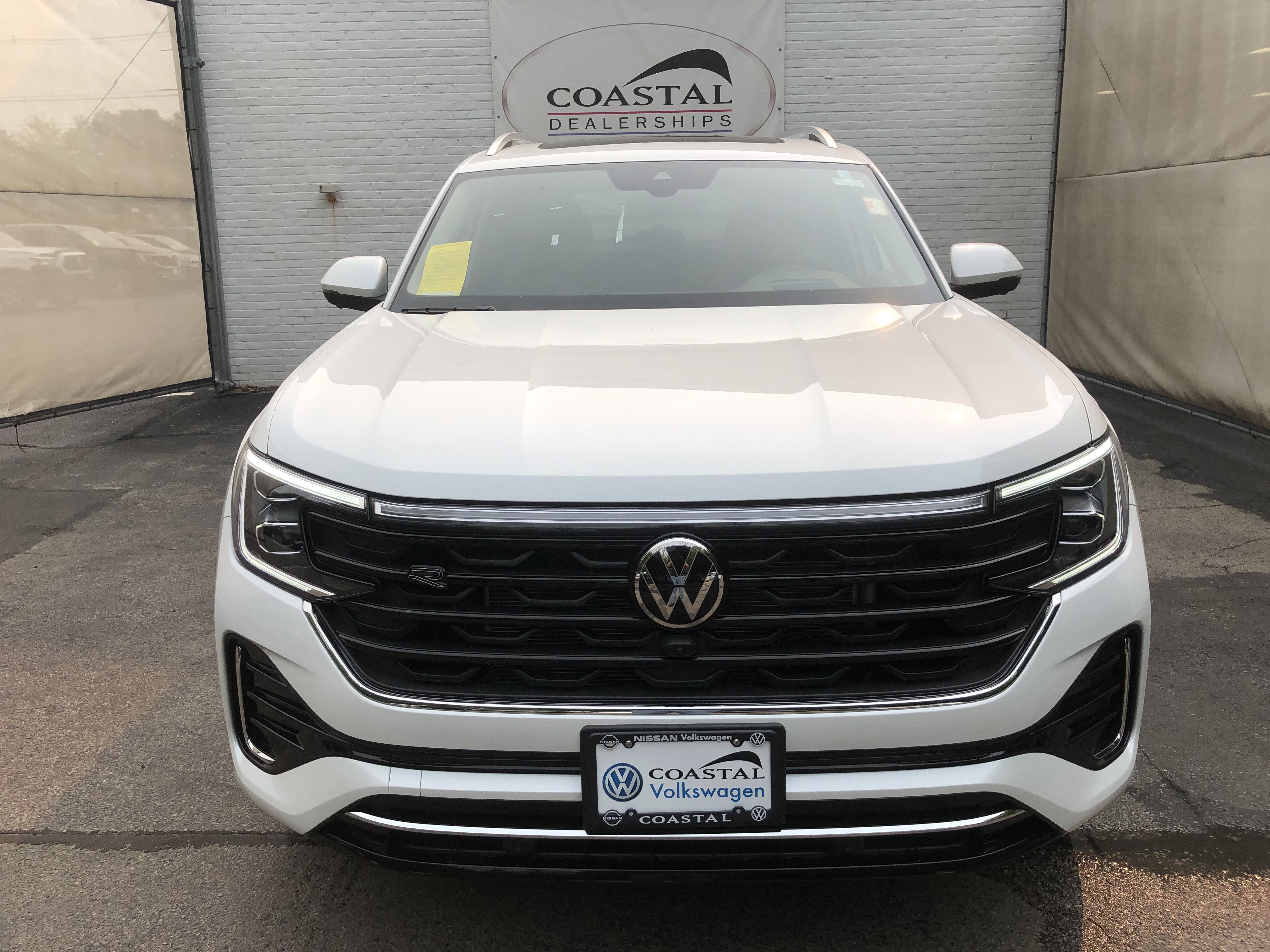2026 Volkswagen Atlas 2.0T SEL Premium R-Line