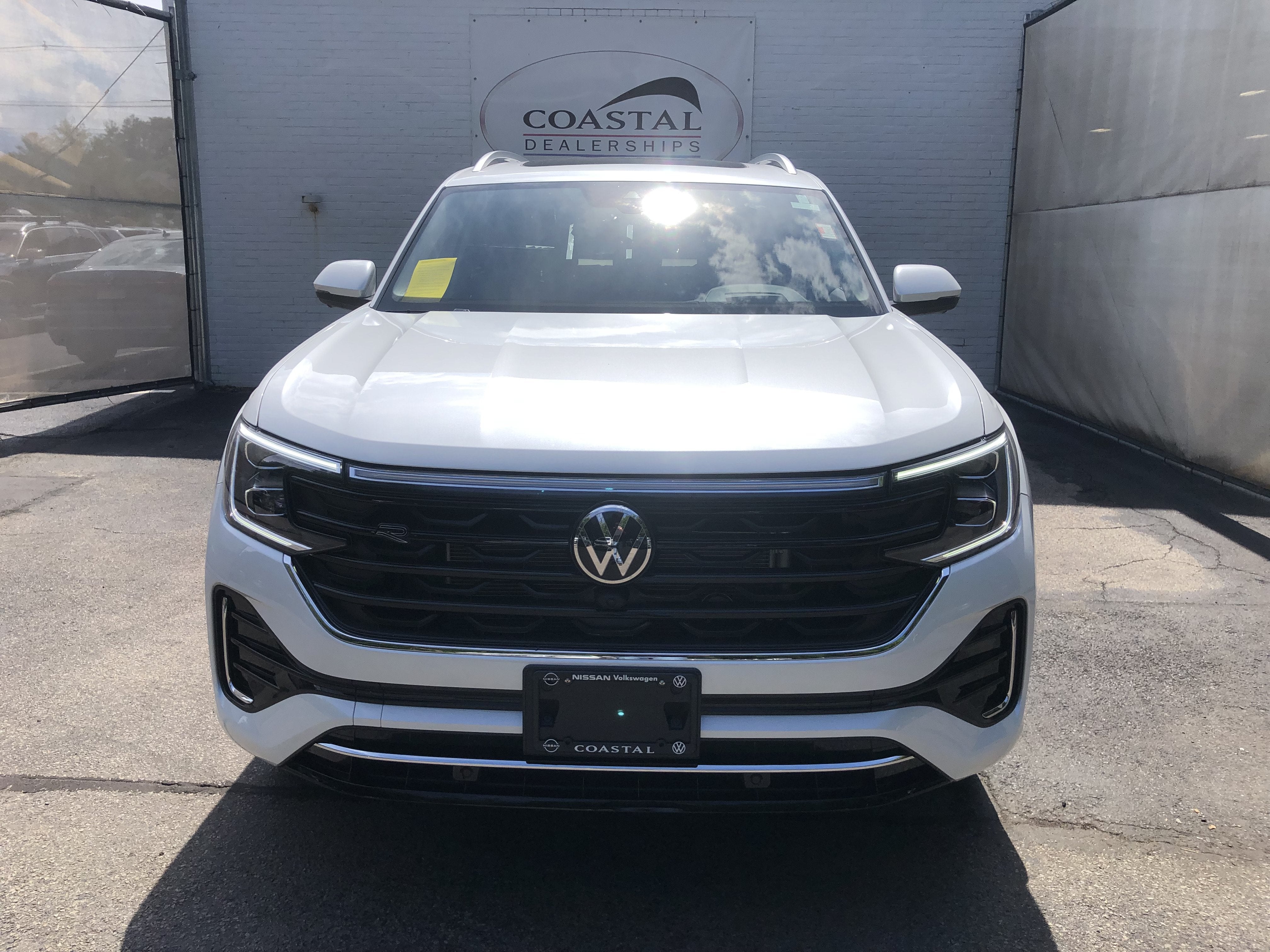 2026 Volkswagen Atlas 2.0T SEL Premium R-Line