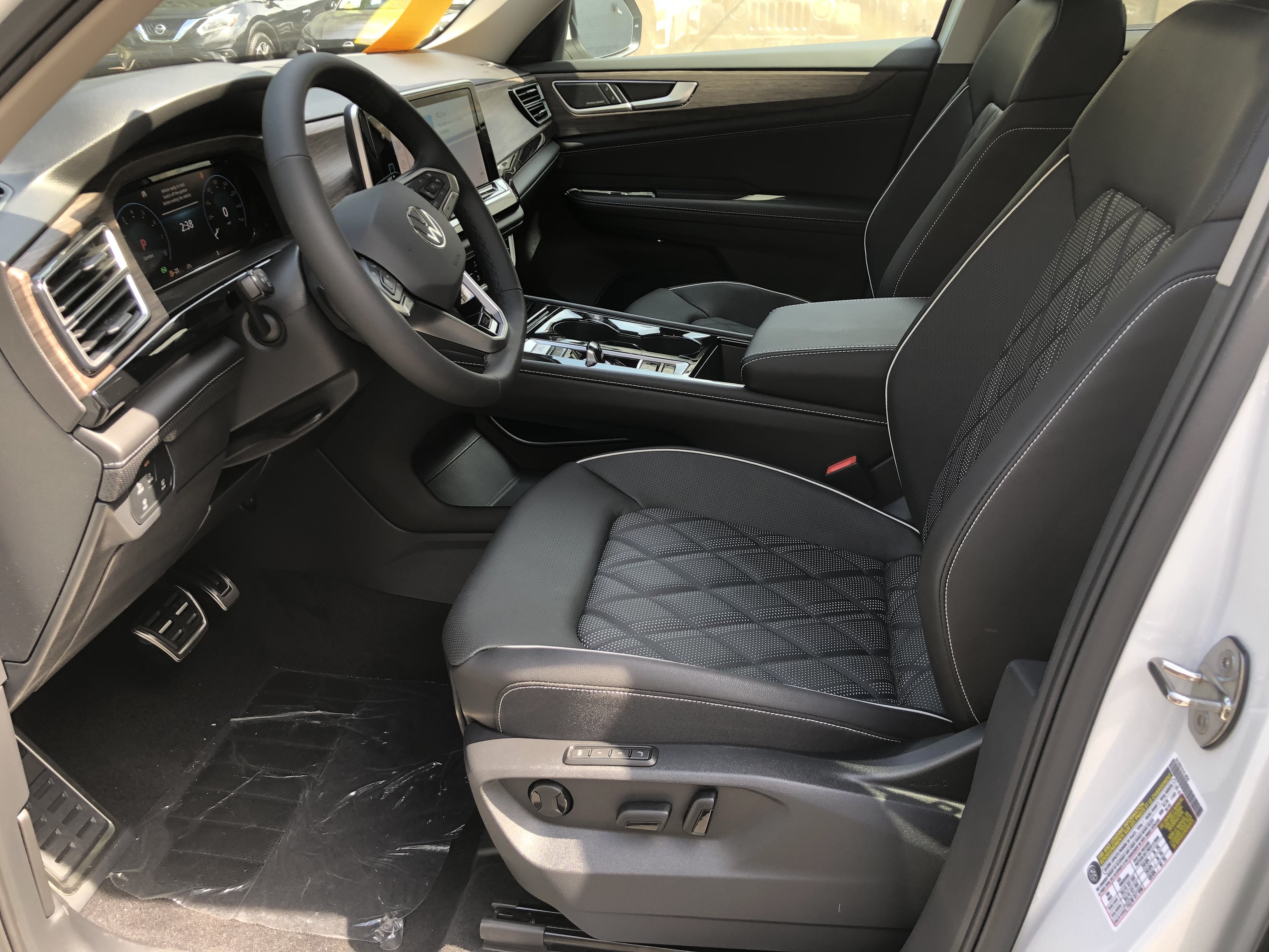 2026 Volkswagen Atlas 2.0T SEL Premium R-Line