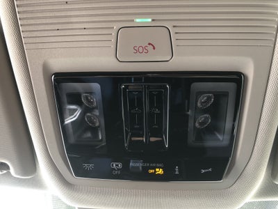 2026 Volkswagen Atlas 2.0T SEL Premium R-Line w/captains chairs