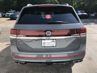 2026 Volkswagen Atlas 2.0T SEL Premium R-Line w/captains chairs