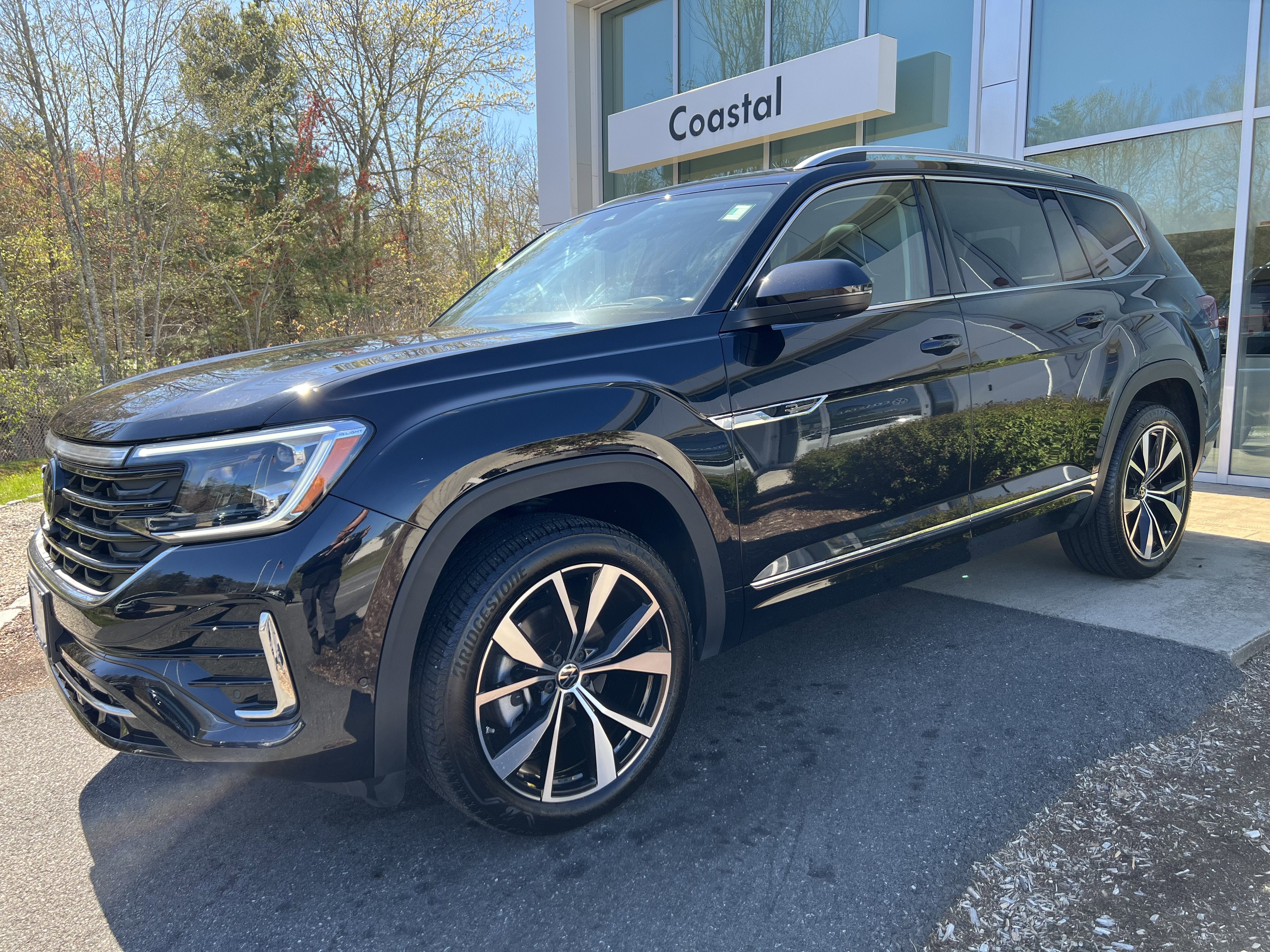 2024 Volkswagen Atlas 2.0T SEL Premium R-Line