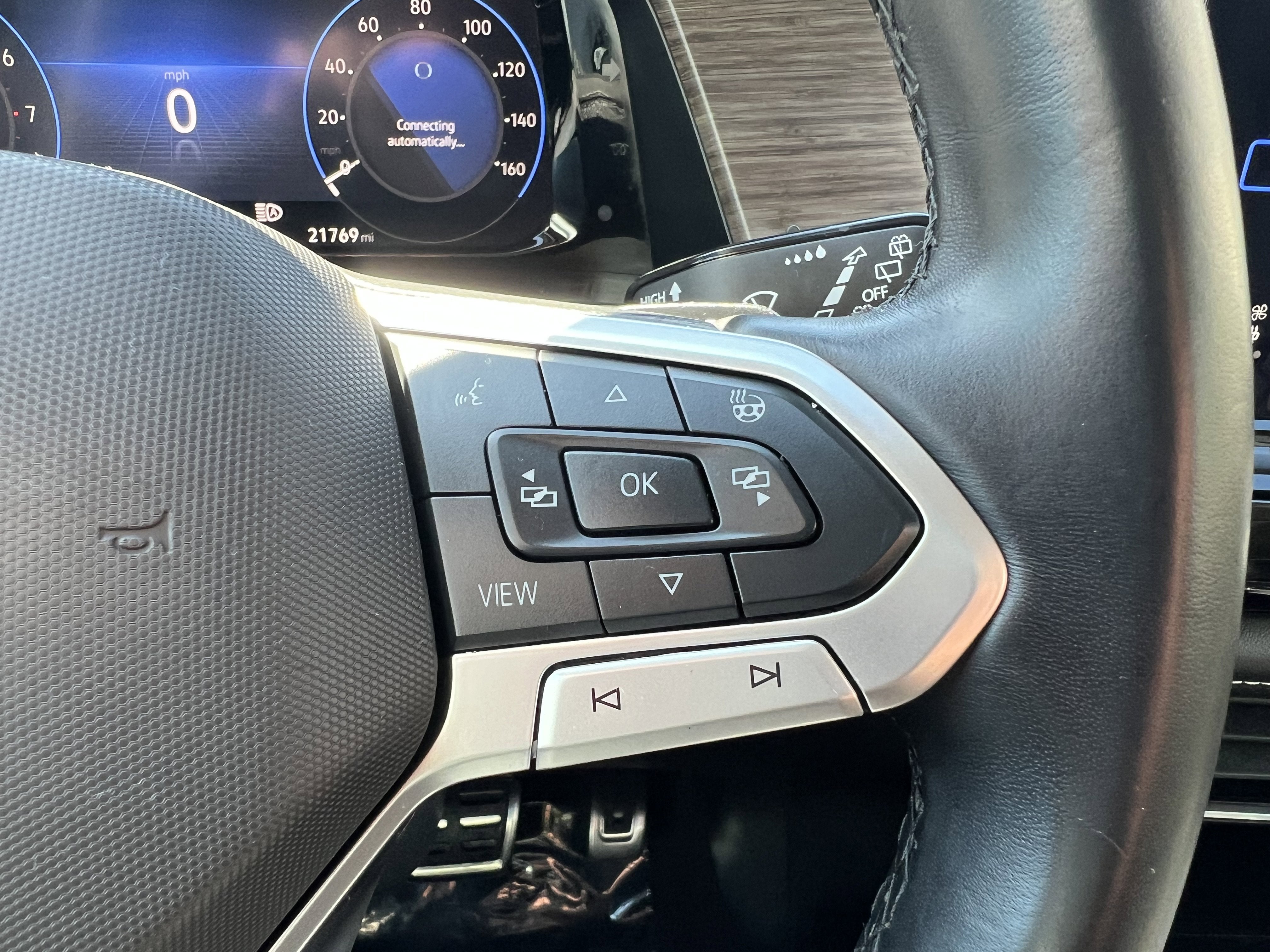 2024 Volkswagen Atlas 2.0T SEL Premium R-Line