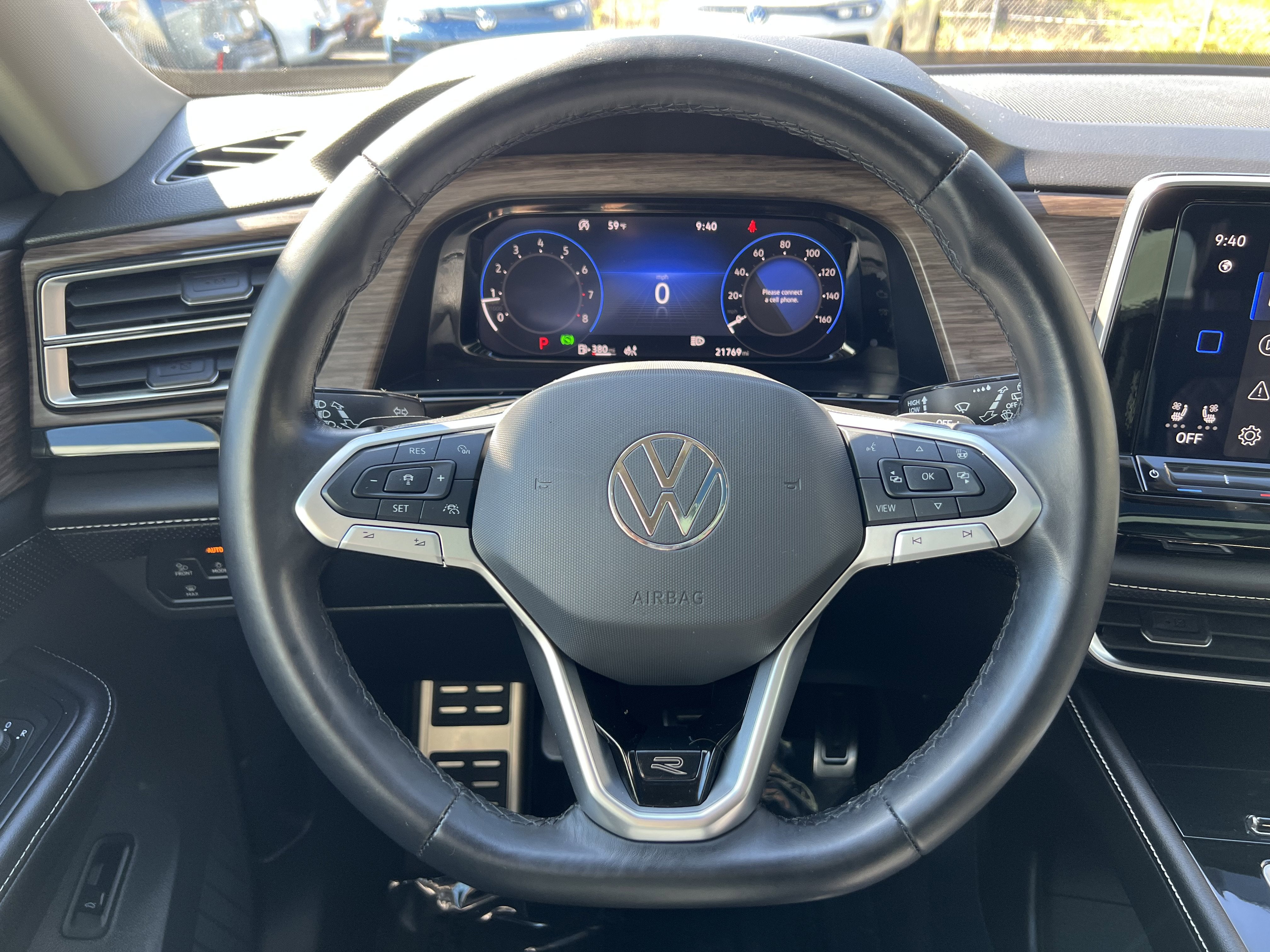 2024 Volkswagen Atlas 2.0T SEL Premium R-Line