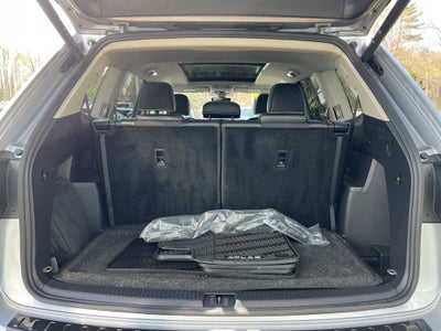 2024 Volkswagen Atlas 2.0T SEL Premium R-Line