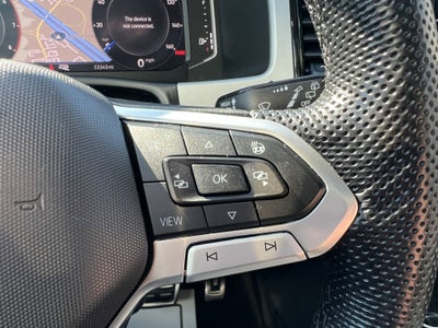 2023 Volkswagen Atlas 3.6L V6 SEL Premium R-Line w/captains chairs