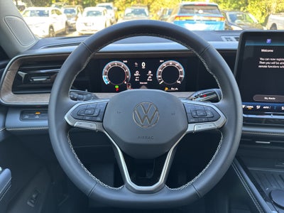 2027 Volkswagen Atlas SE w/Technology w/captains chairs and black wheel package