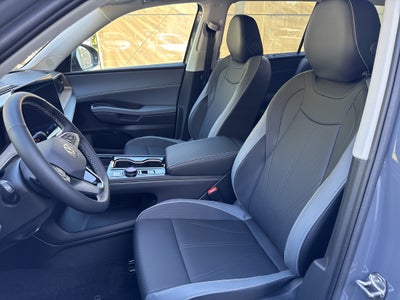 2027 Volkswagen Atlas SE w/Technology w/captains chairs and black wheel package
