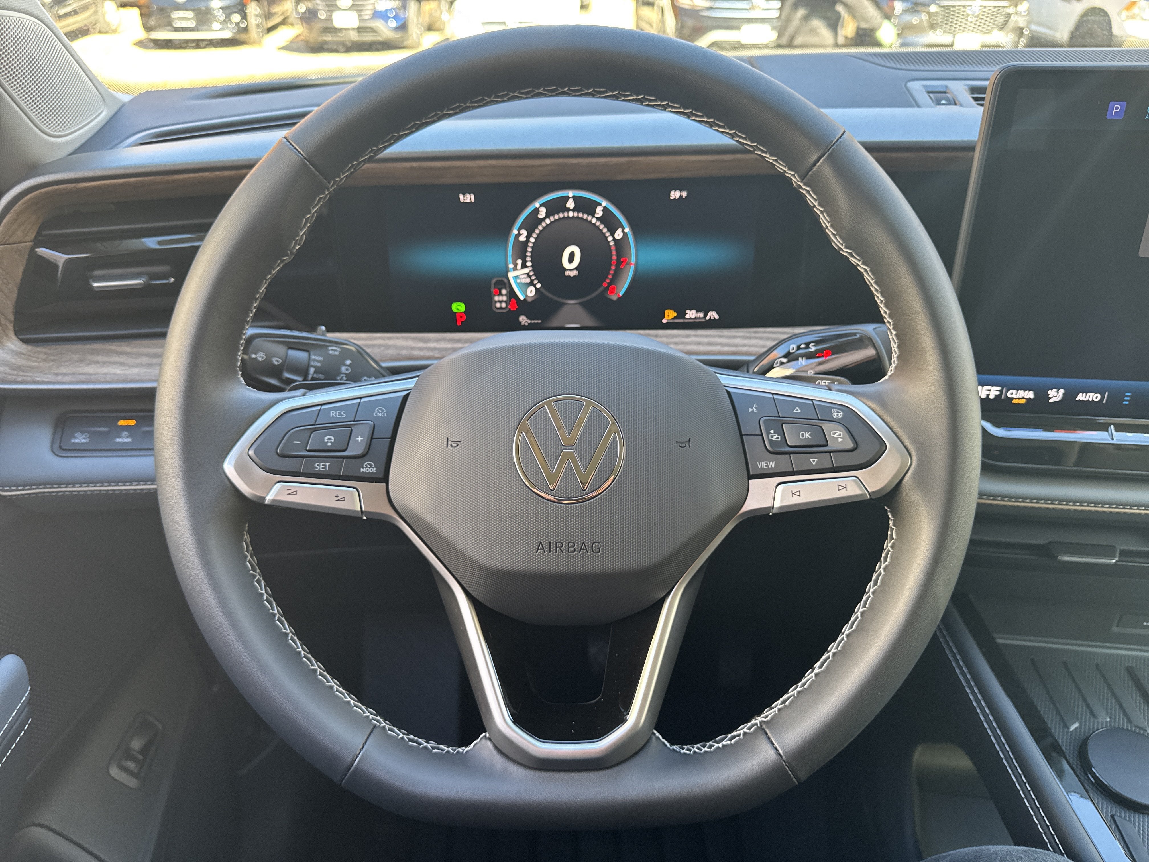 2027 Volkswagen Atlas SE w/Technology w/black wheel package