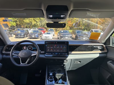 2027 Volkswagen Atlas SE w/Technology w/black wheel package