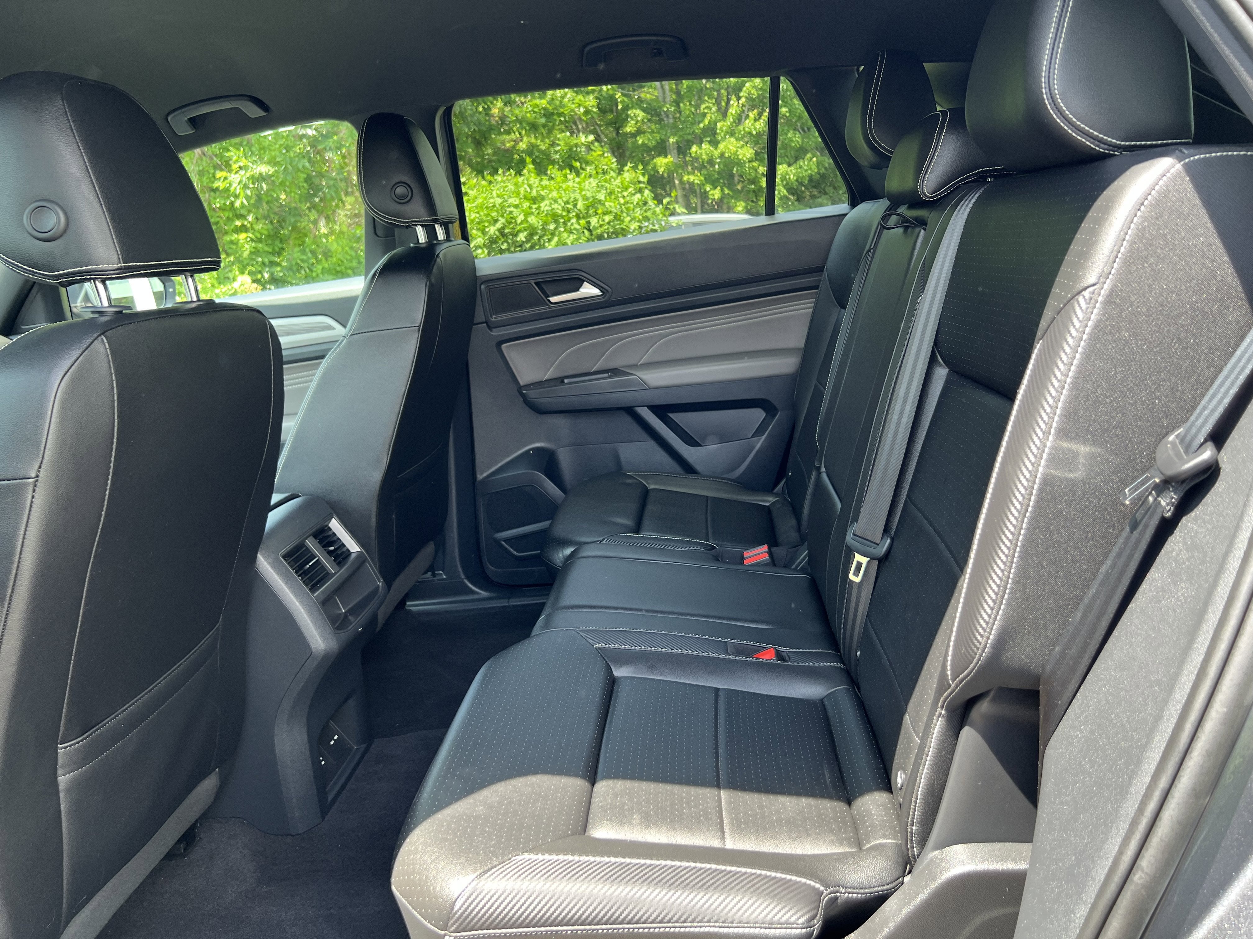 2023 Volkswagen Atlas Cross Sport 2.0T SE w/Technology