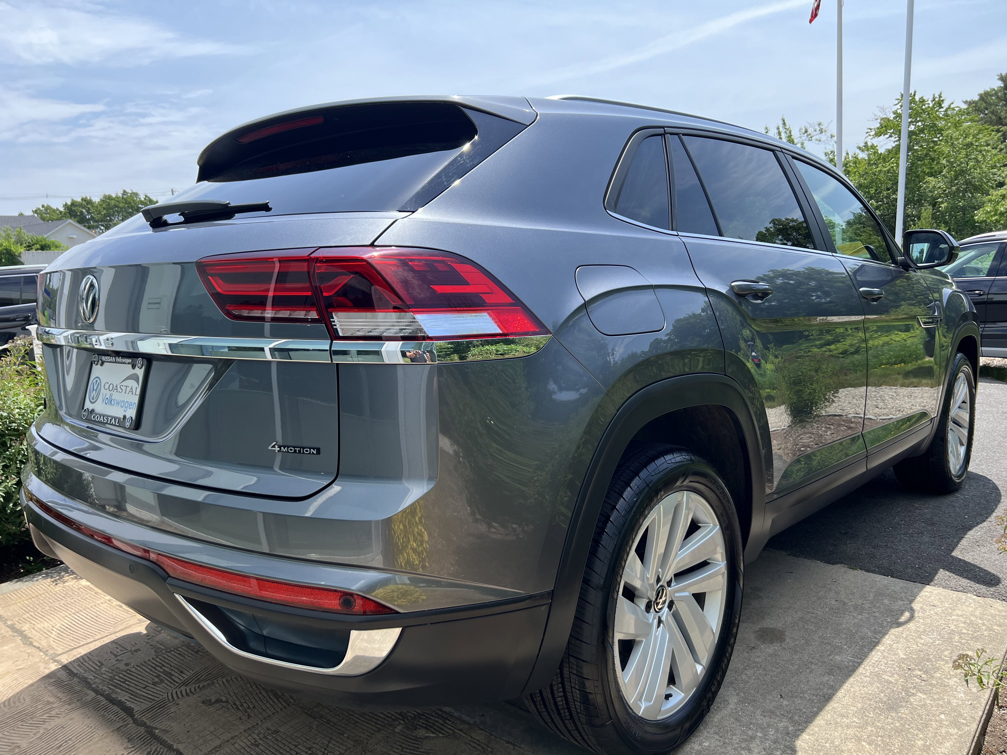 2023 Volkswagen Atlas Cross Sport 2.0T SE w/Technology