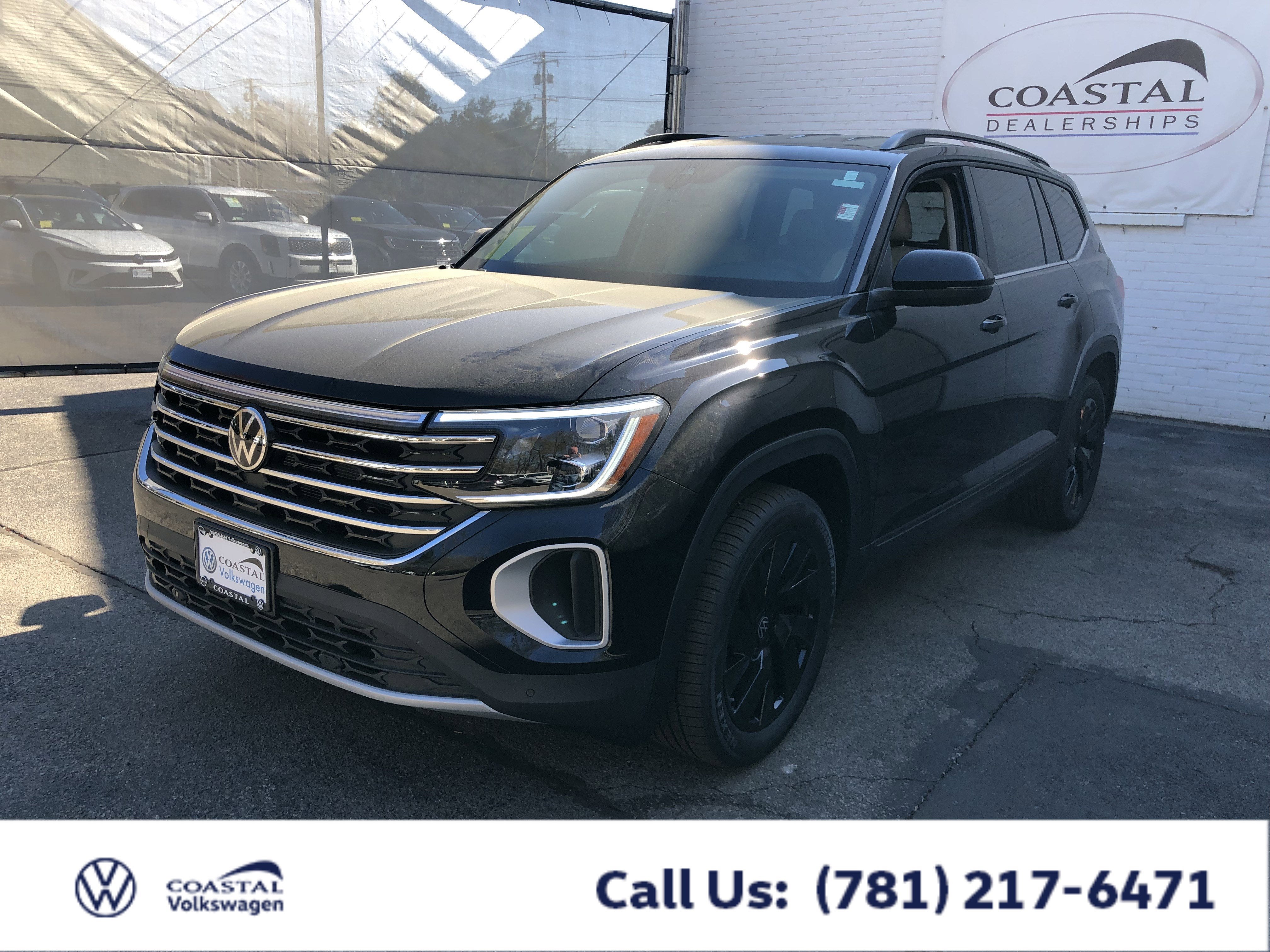2026 Volkswagen Atlas 2.0T SE w/Technology w/black wheel package