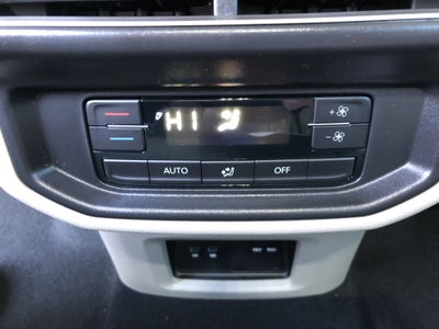 2026 Volkswagen Atlas 2.0T SE w/Technology w/black wheel package