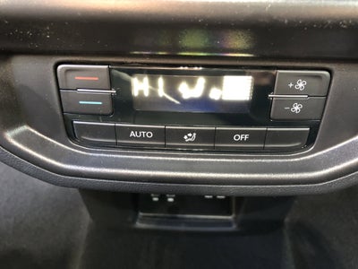 2026 Volkswagen Atlas 2.0T SE w/Technology w/black wheel package