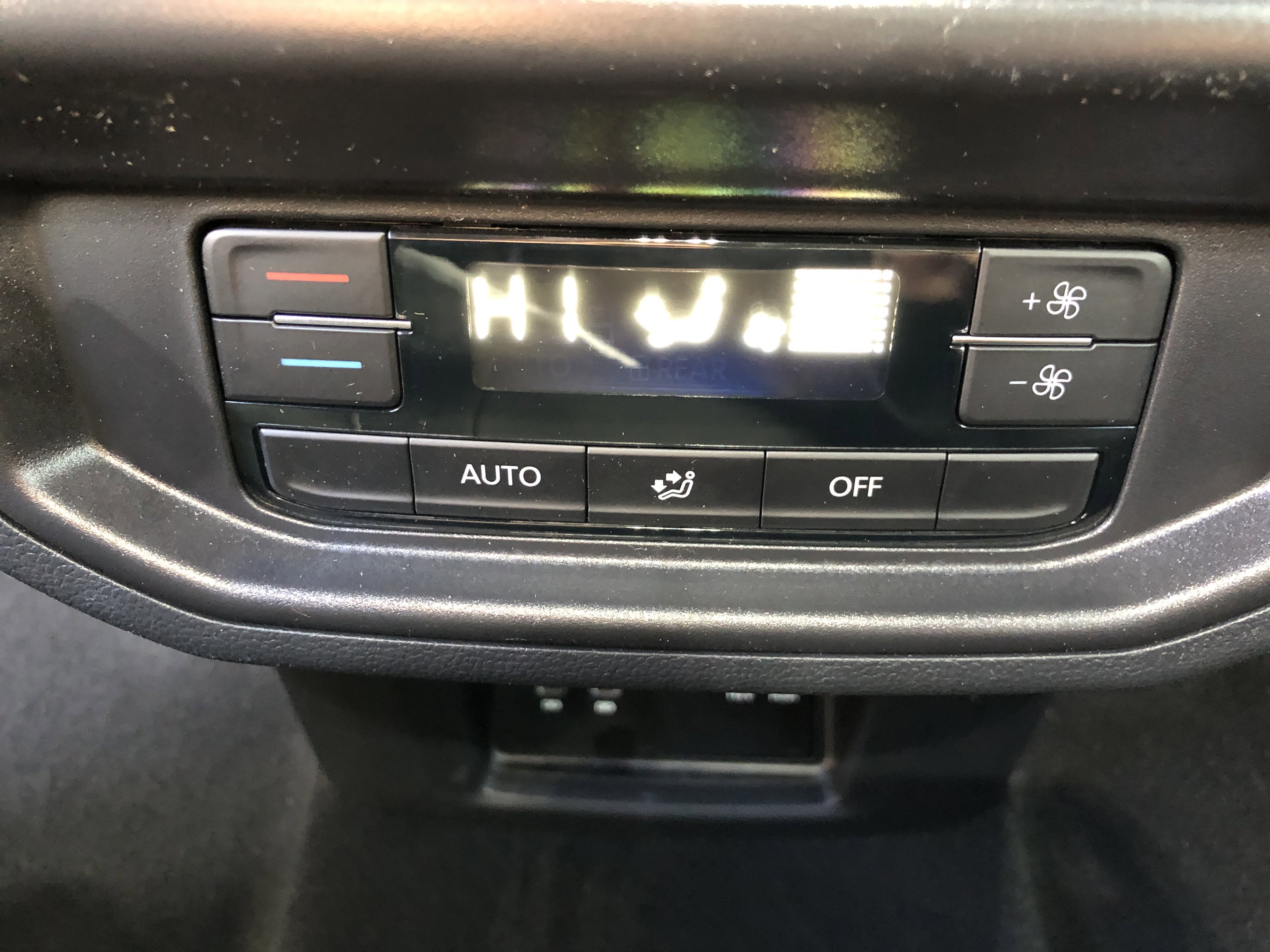 2026 Volkswagen Atlas 2.0T SE w/Technology w/black wheel package