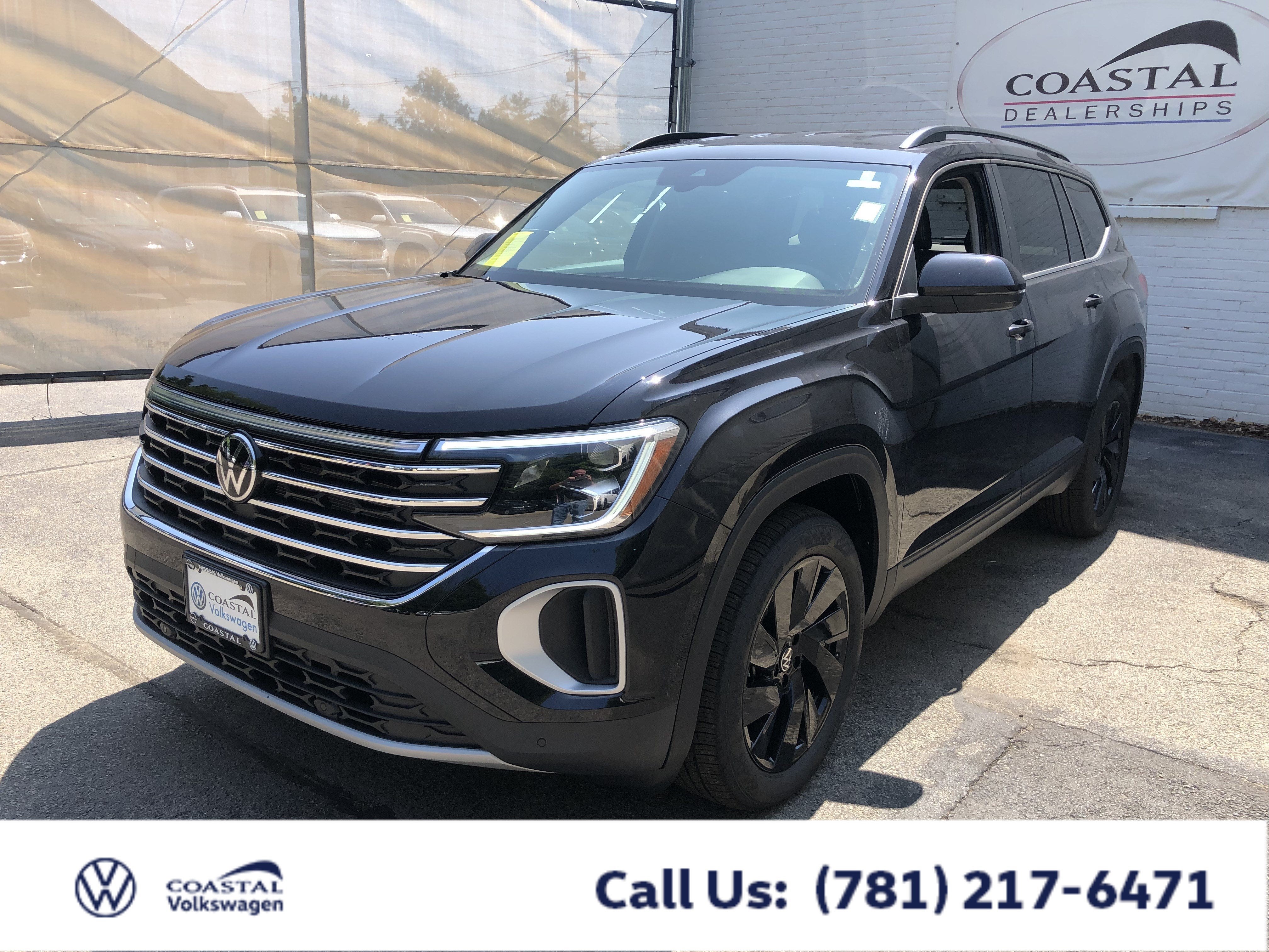 2026 Volkswagen Atlas 2.0T SE w/Technology w/black wheel package