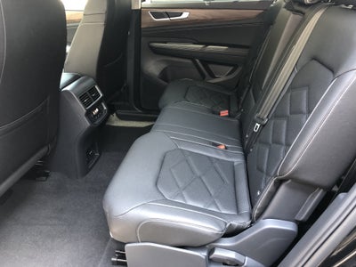 2026 Volkswagen Atlas 2.0T SE w/Technology w/black wheel package