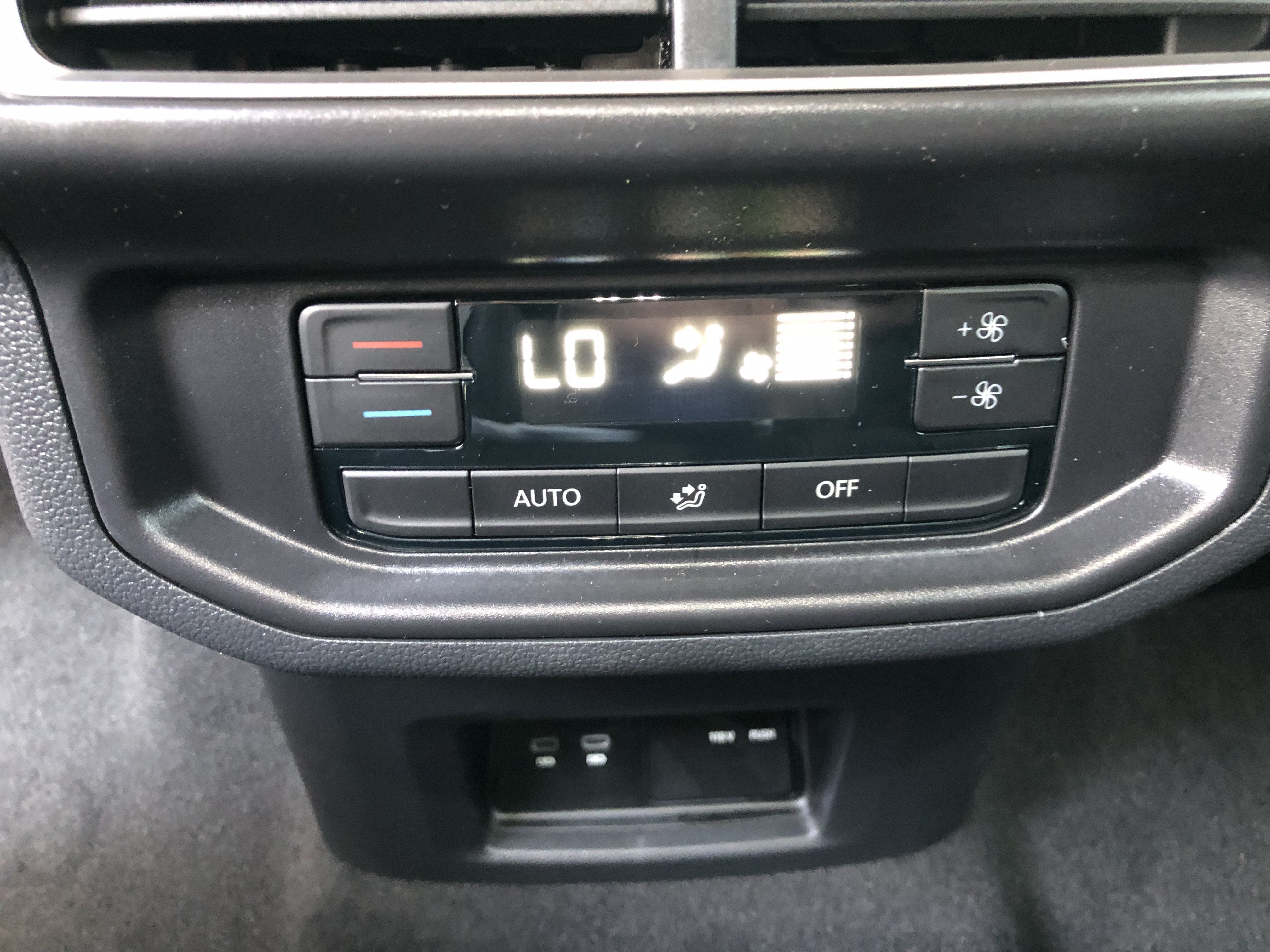 2026 Volkswagen Atlas 2.0T SE w/Technology w/black wheel package