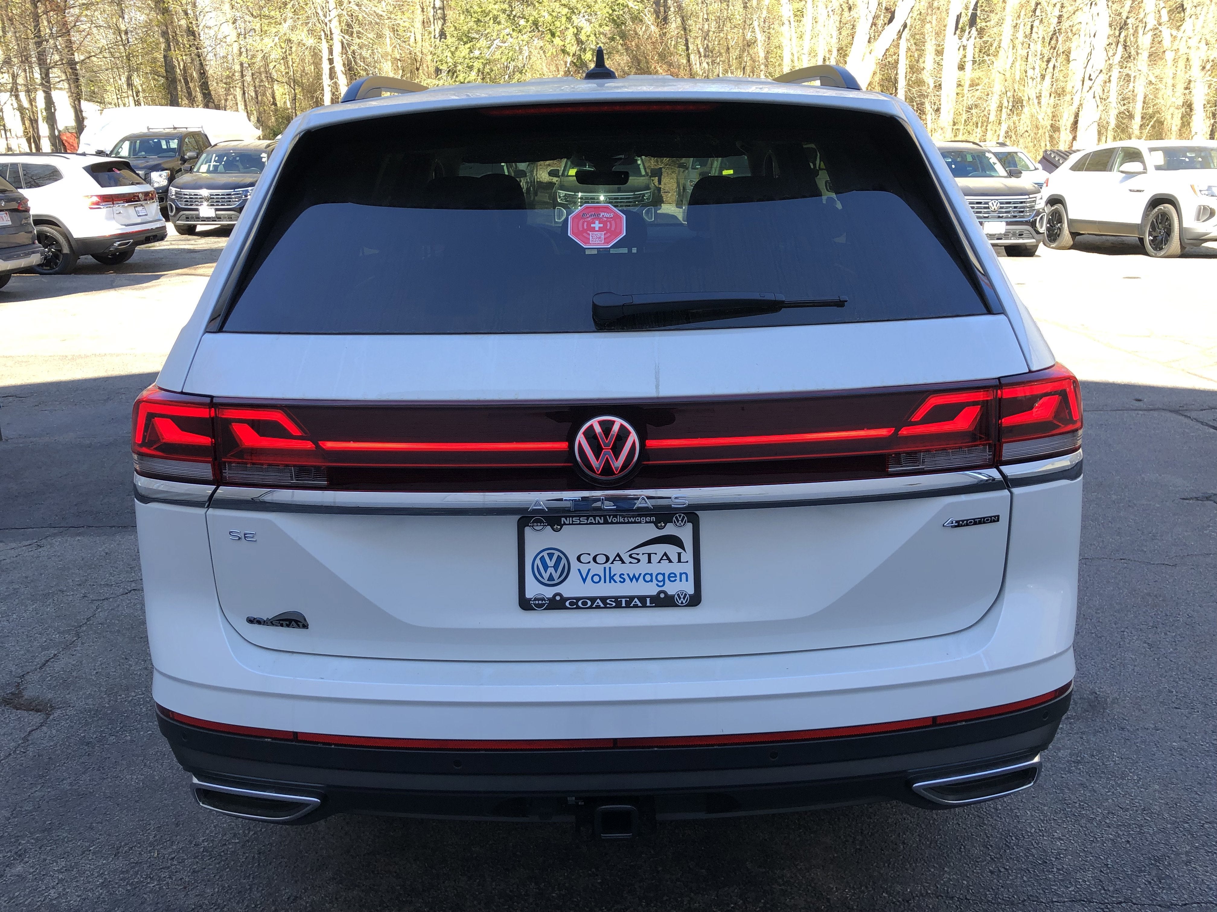 2026 Volkswagen Atlas 2.0T SE w/Technology w/black wheel package