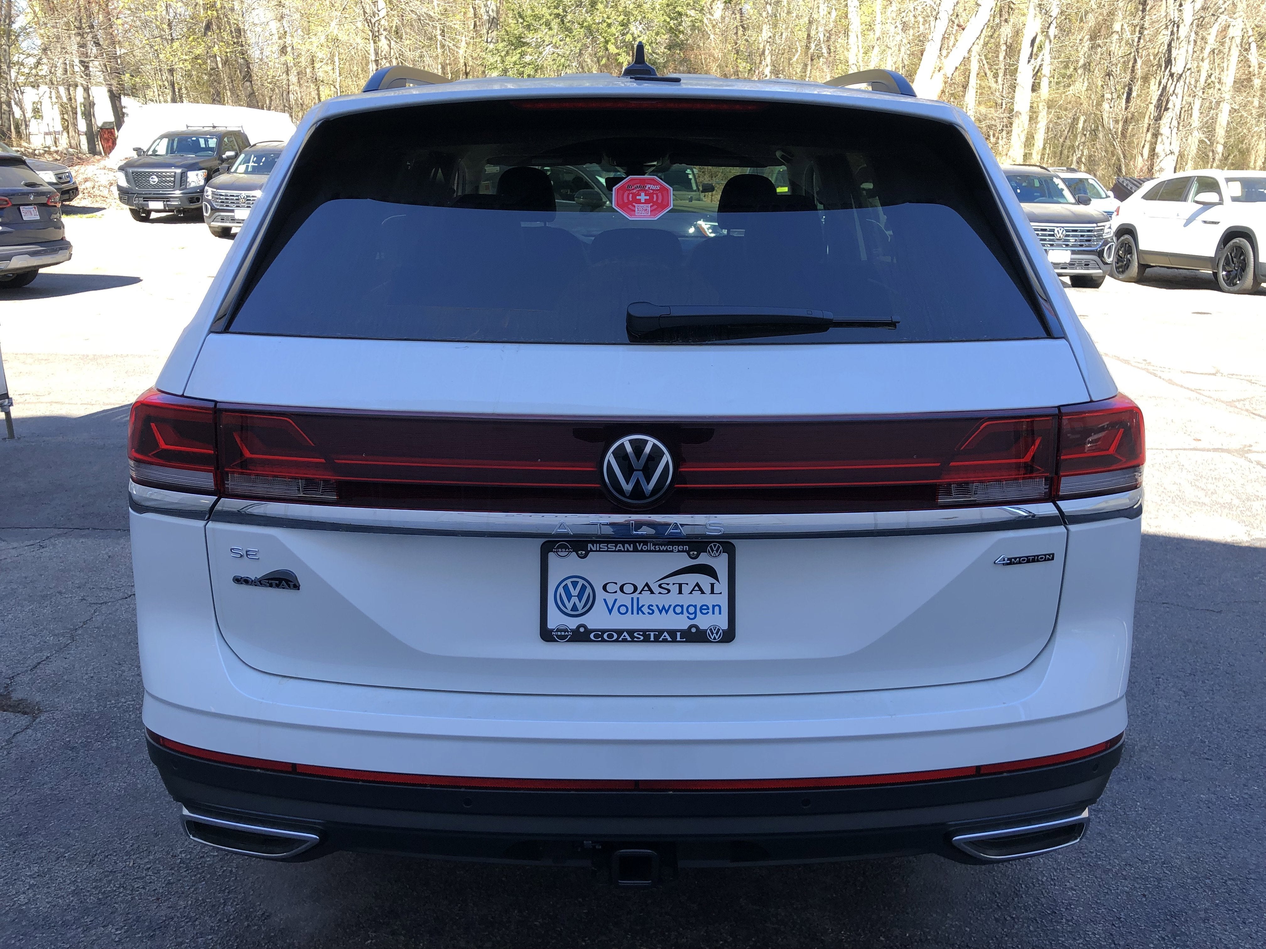 2026 Volkswagen Atlas 2.0T SE w/Technology w/black wheel package