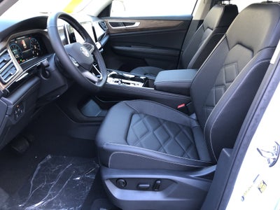 2026 Volkswagen Atlas 2.0T SE w/Technology w/black wheel package