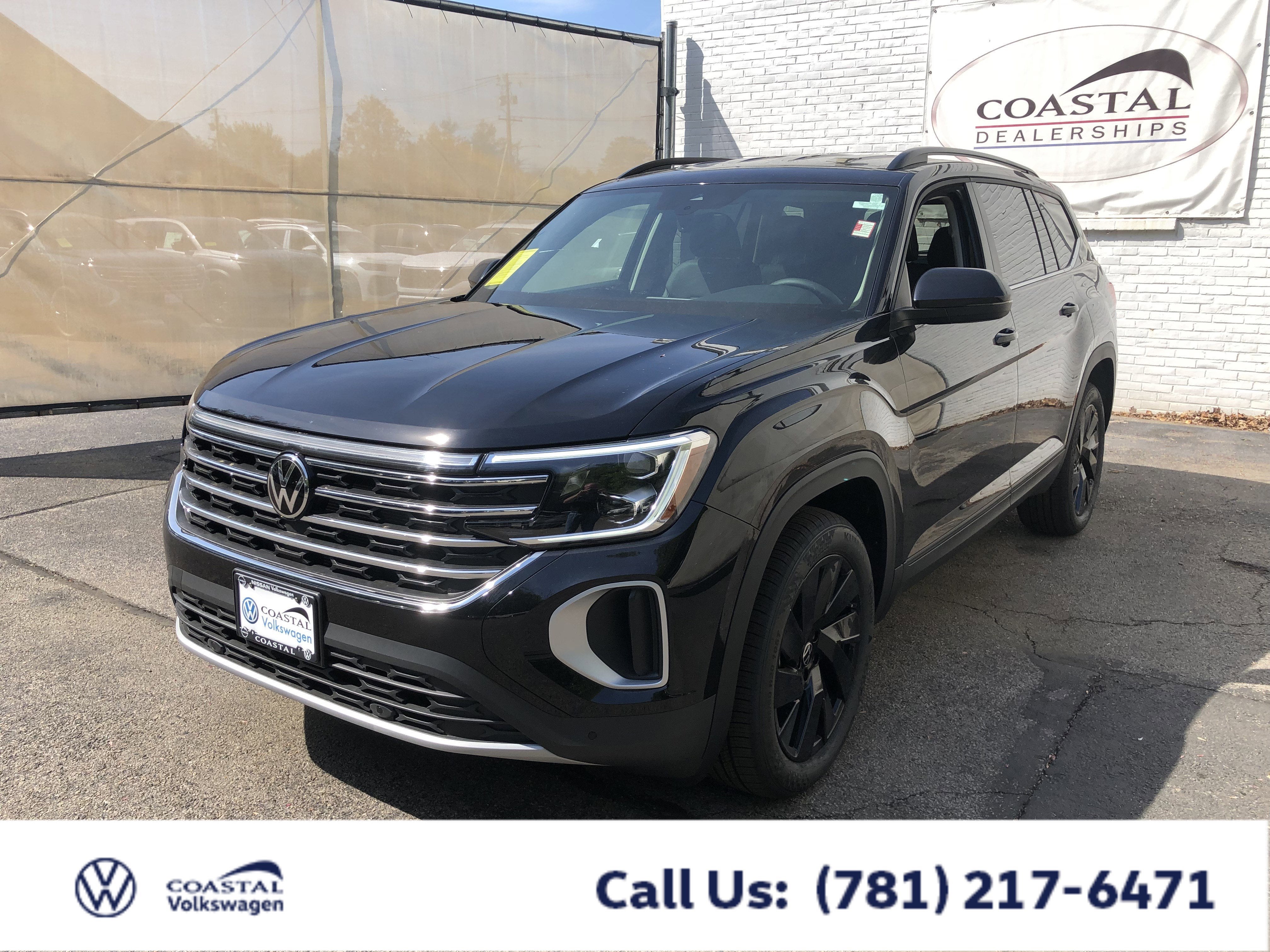 2026 Volkswagen Atlas 2.0T SE w/Technology w/black wheel package