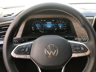 2026 Volkswagen Atlas 2.0T SE w/Technology w/black wheel package
